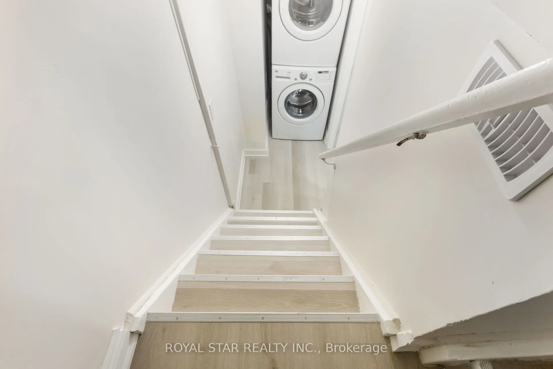 97 Banting Crescent