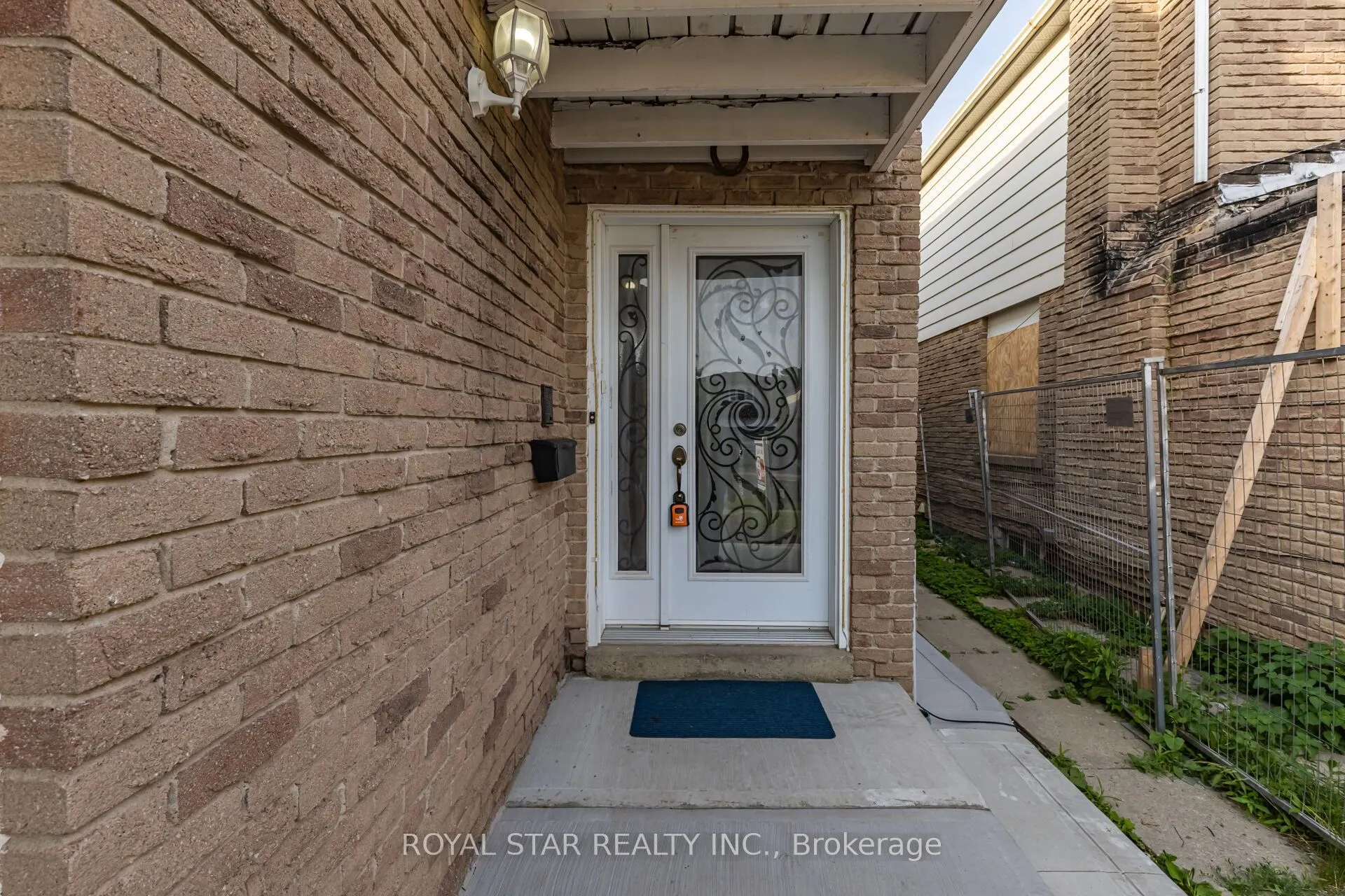 97 Banting Crescent