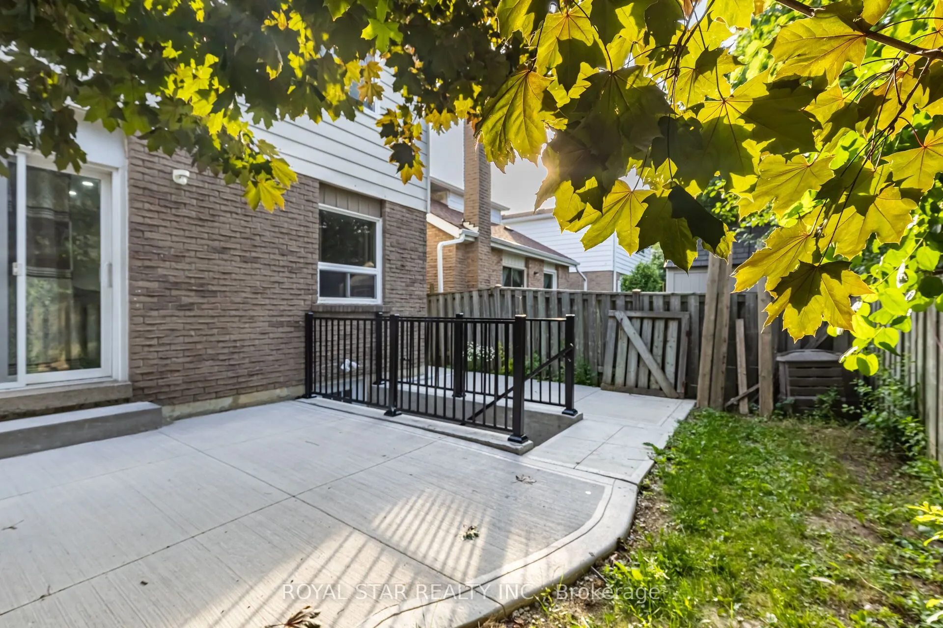 97 Banting Crescent