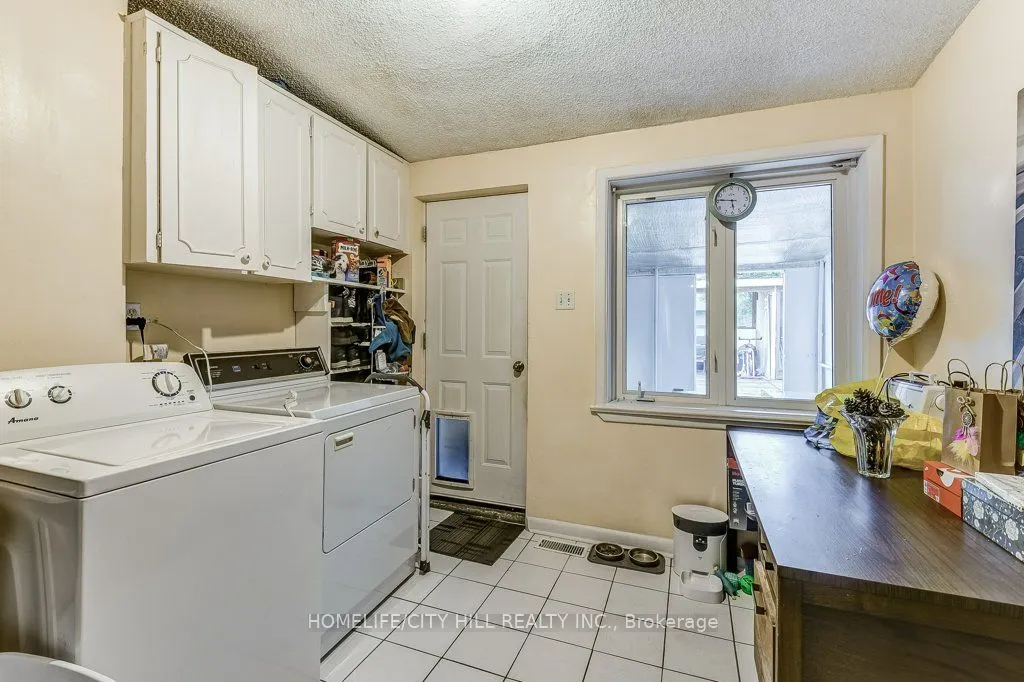 46 Kenora Crescent