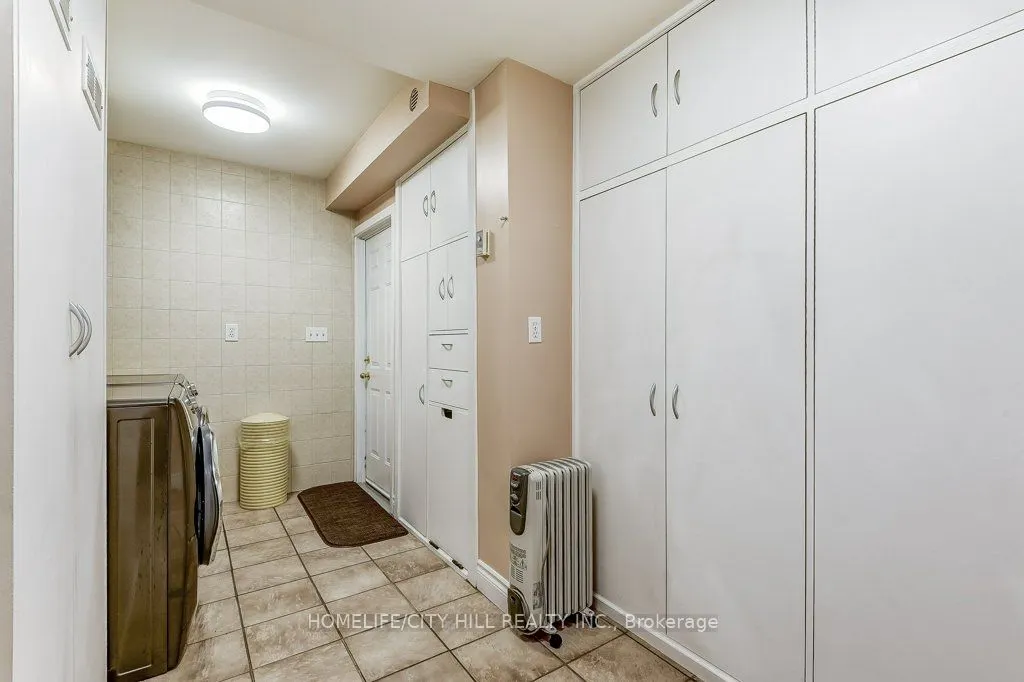 46 Kenora Crescent