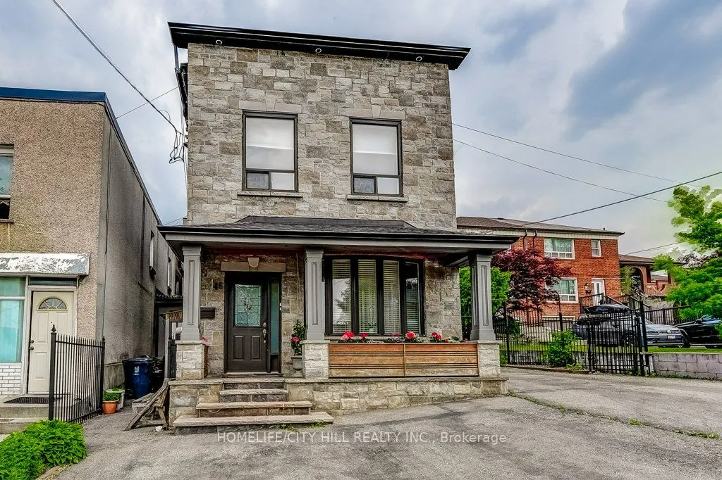 46 Kenora Crescent