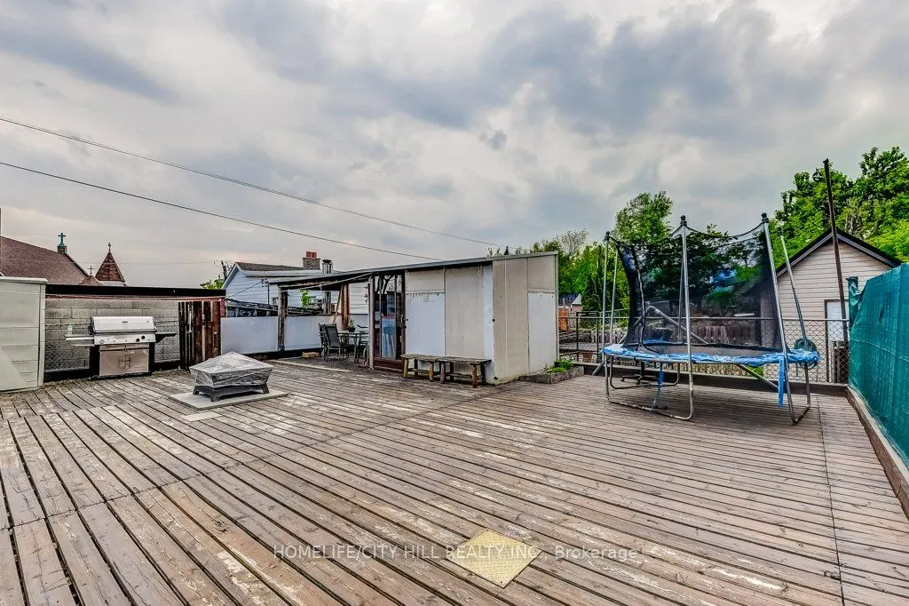 46 Kenora Crescent