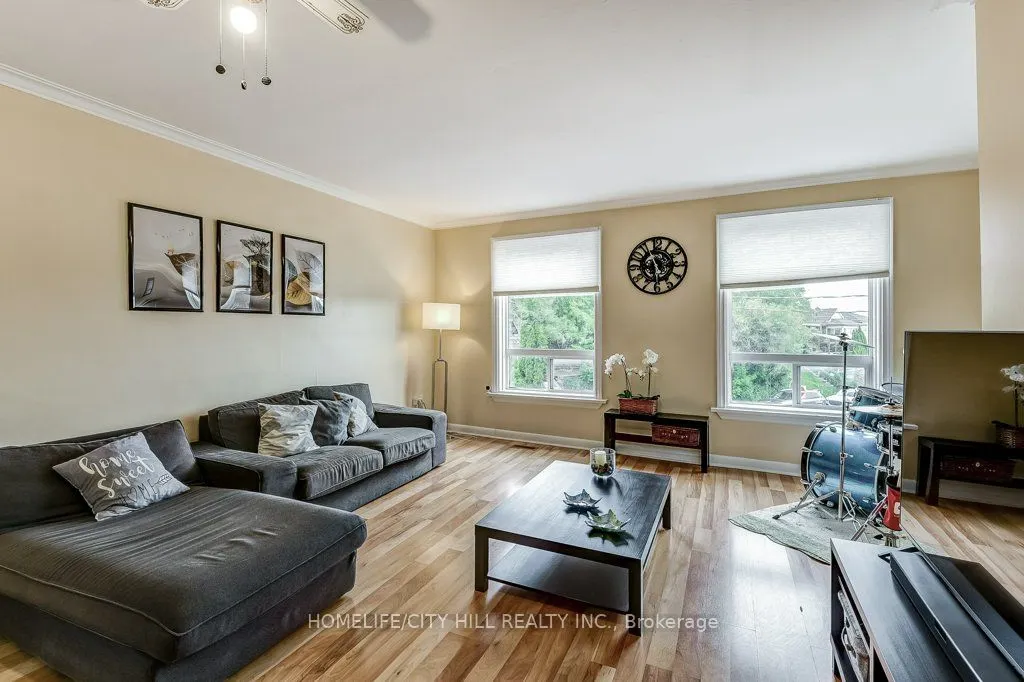 46 Kenora Crescent