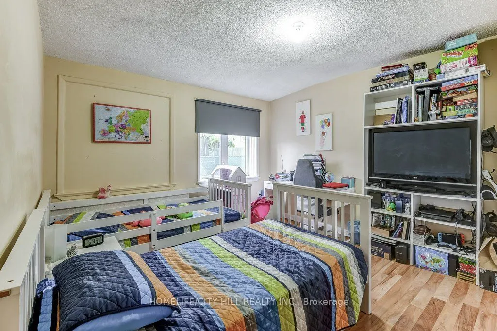 46 Kenora Crescent