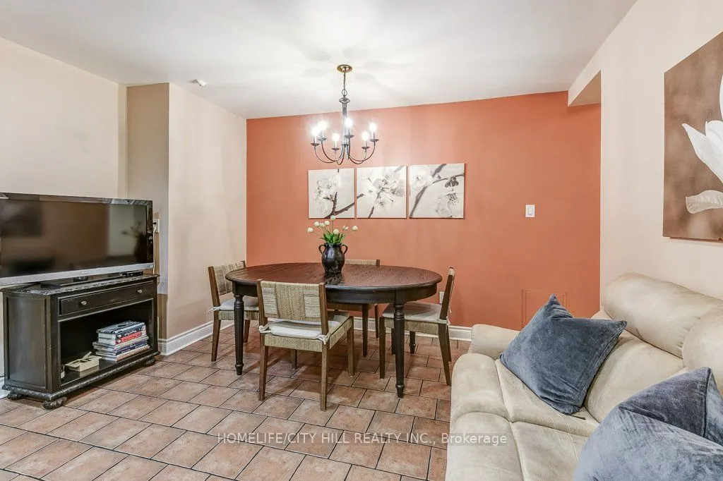 46 Kenora Crescent
