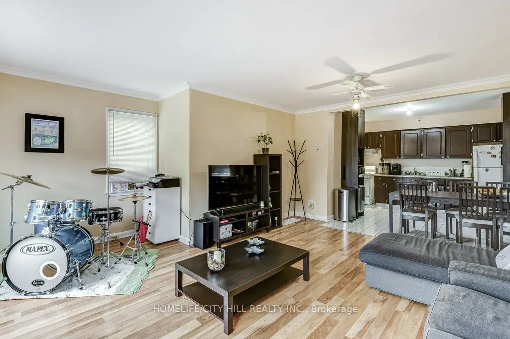 46 Kenora Crescent
