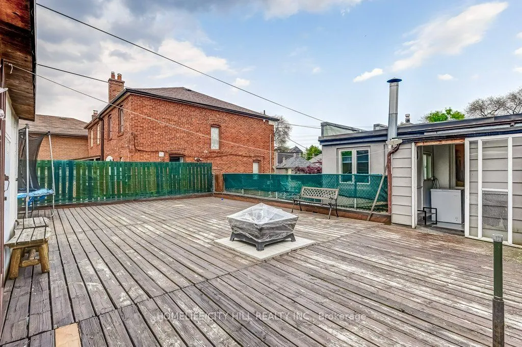 46 Kenora Crescent