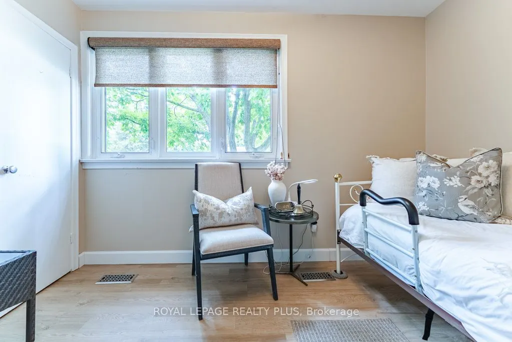 27 Sora Drive