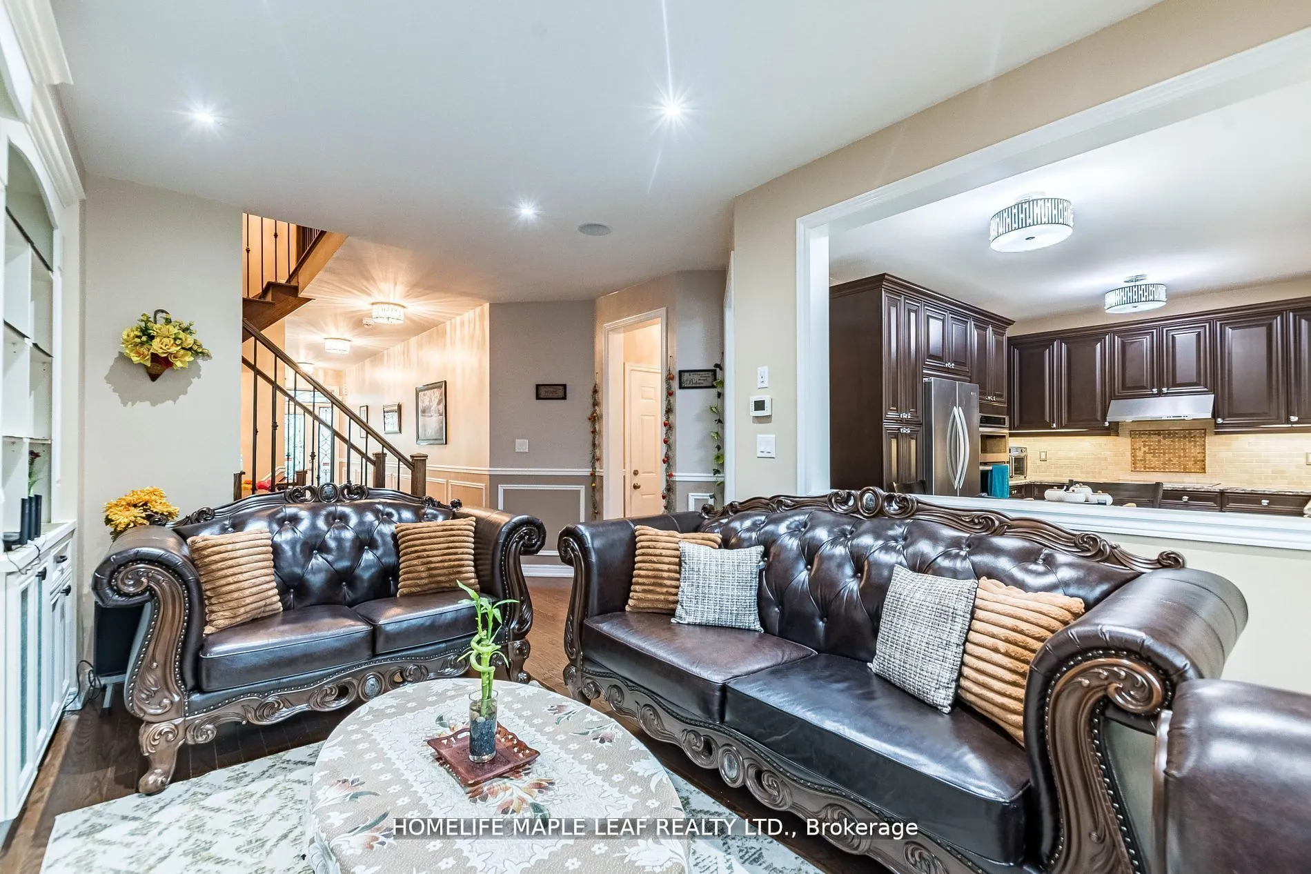 34 JOLANA Crescent
