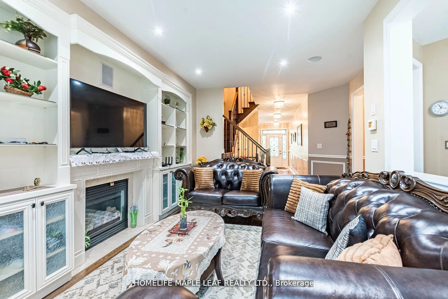 34 JOLANA Crescent