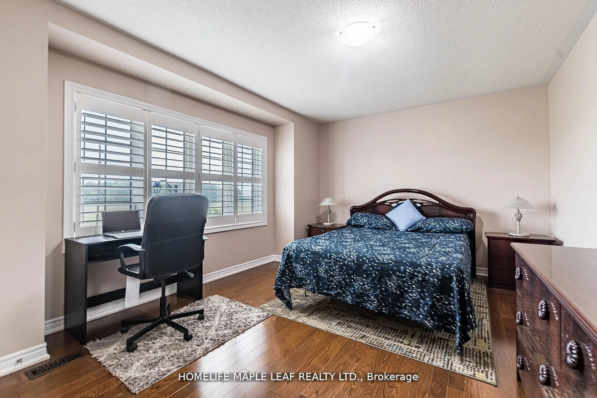 34 JOLANA Crescent