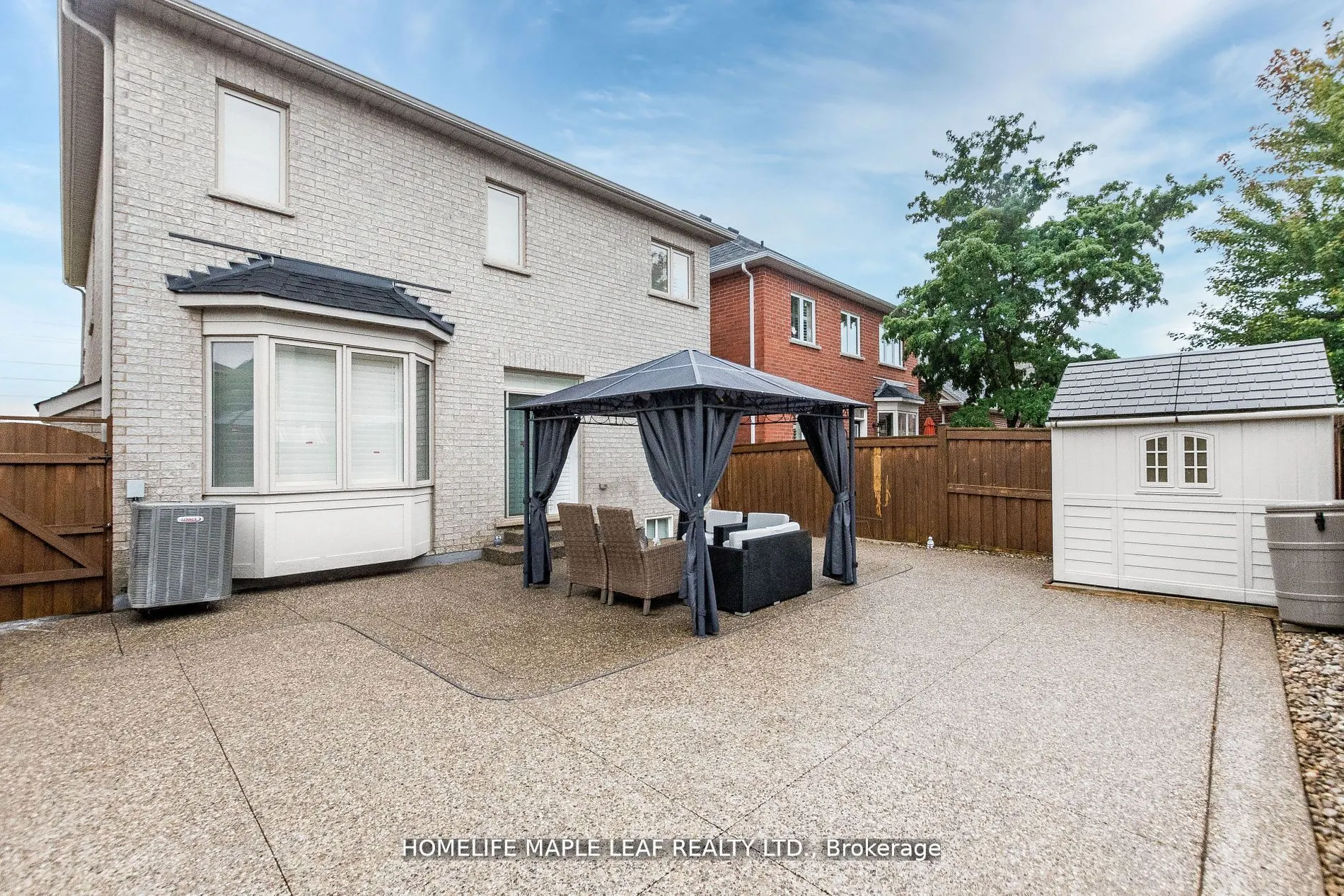 34 JOLANA Crescent