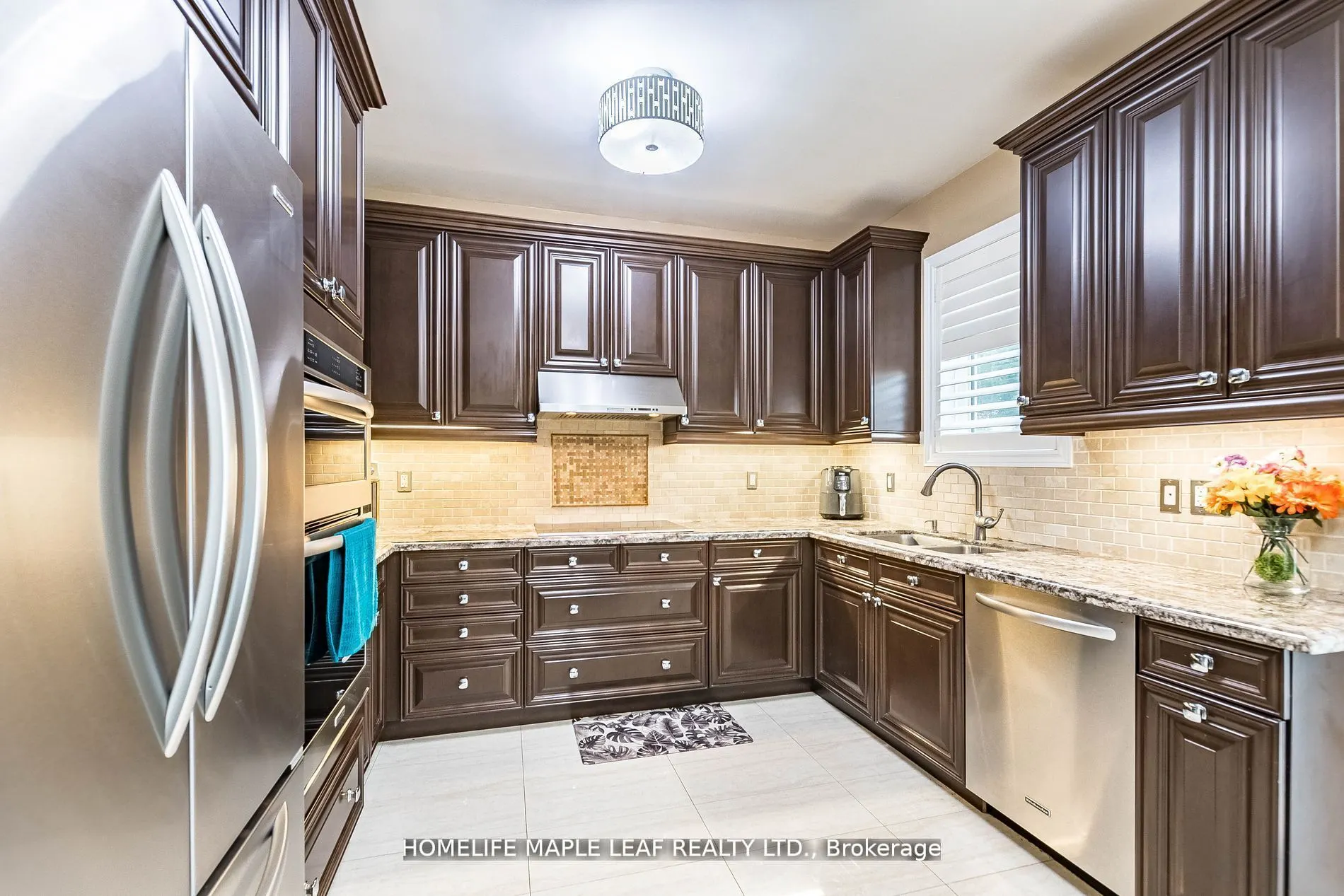34 JOLANA Crescent
