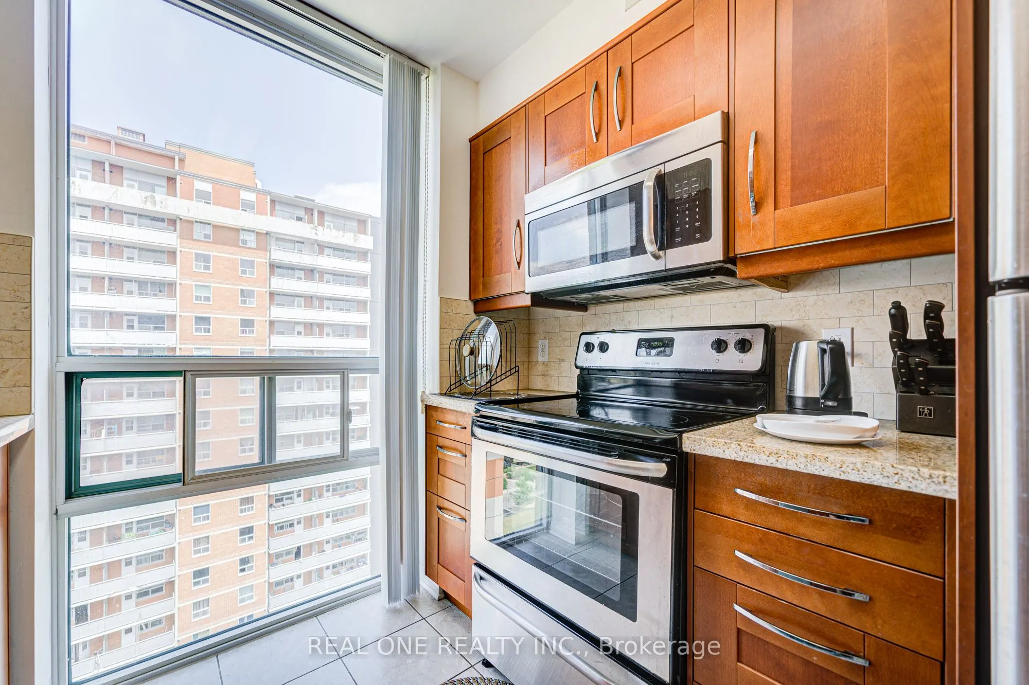 15 Michael Power Place, #1507