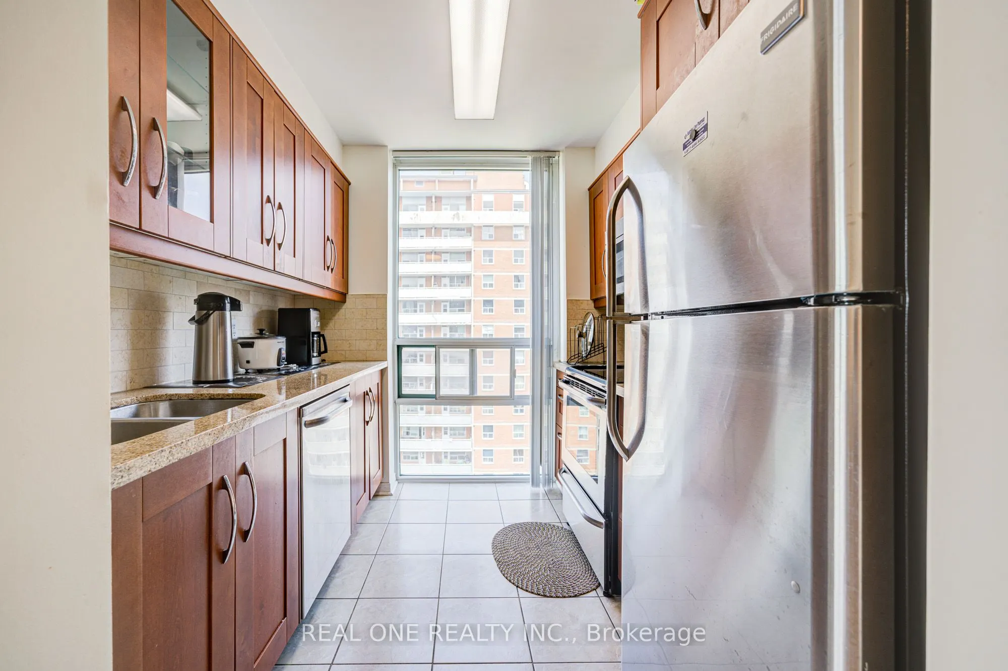 15 Michael Power Place, #1507
