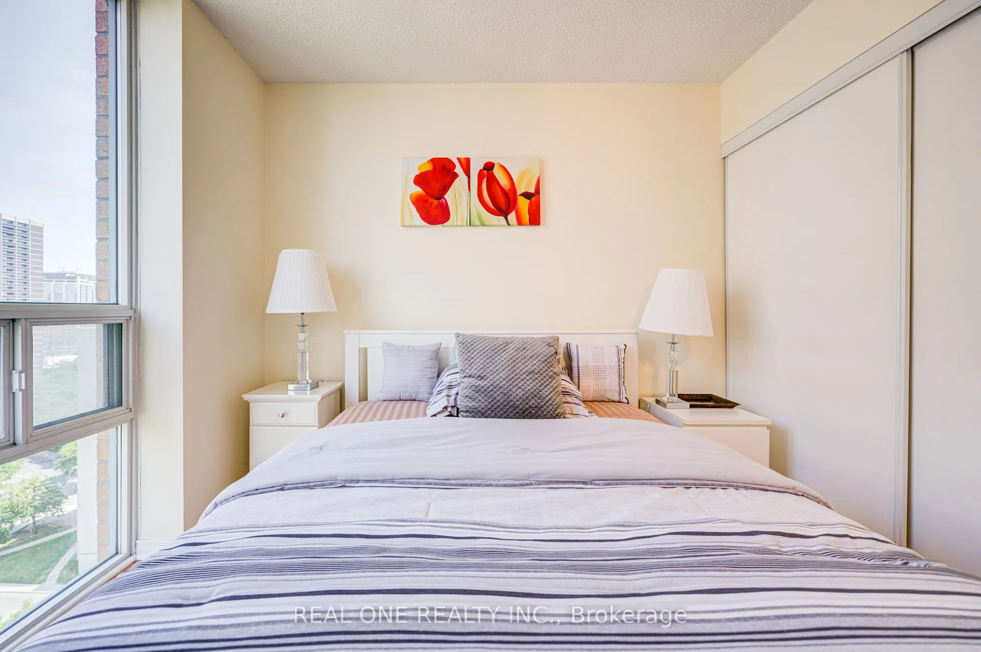 15 Michael Power Place, #1507