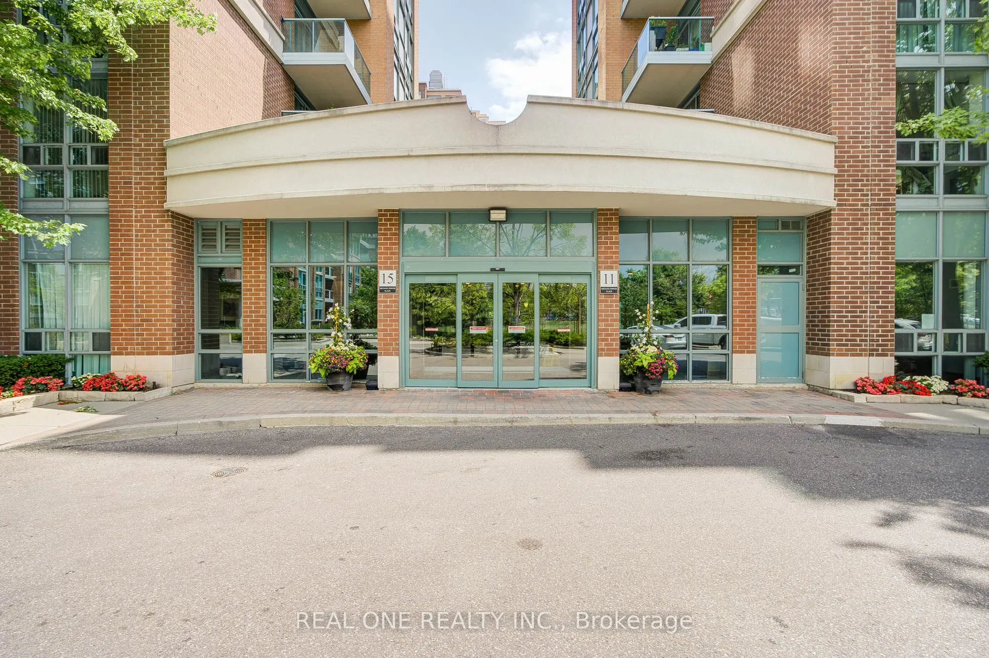 15 Michael Power Place, #1507