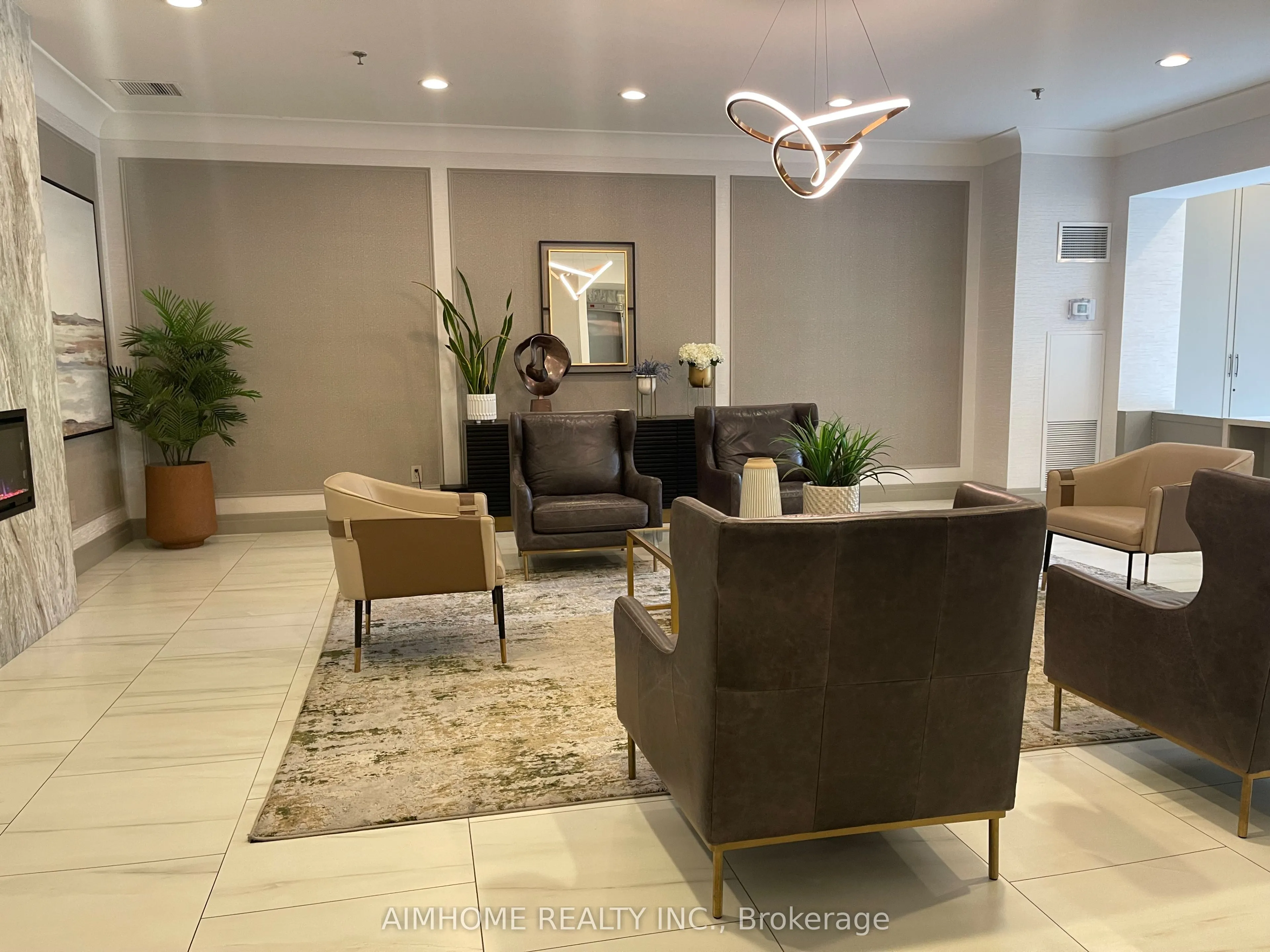 75 King Street E, #1104