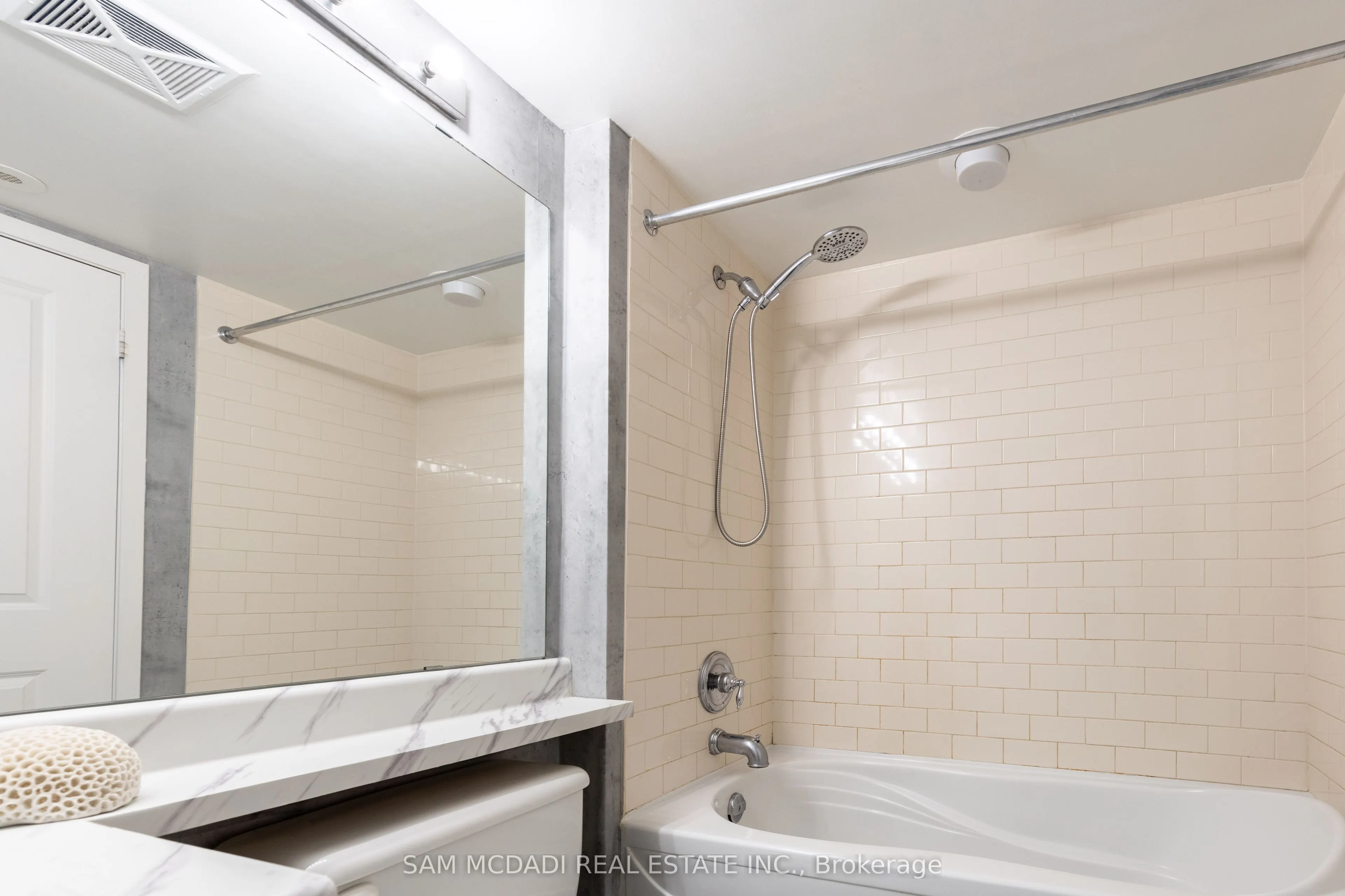 9 Windermere Avenue, #85