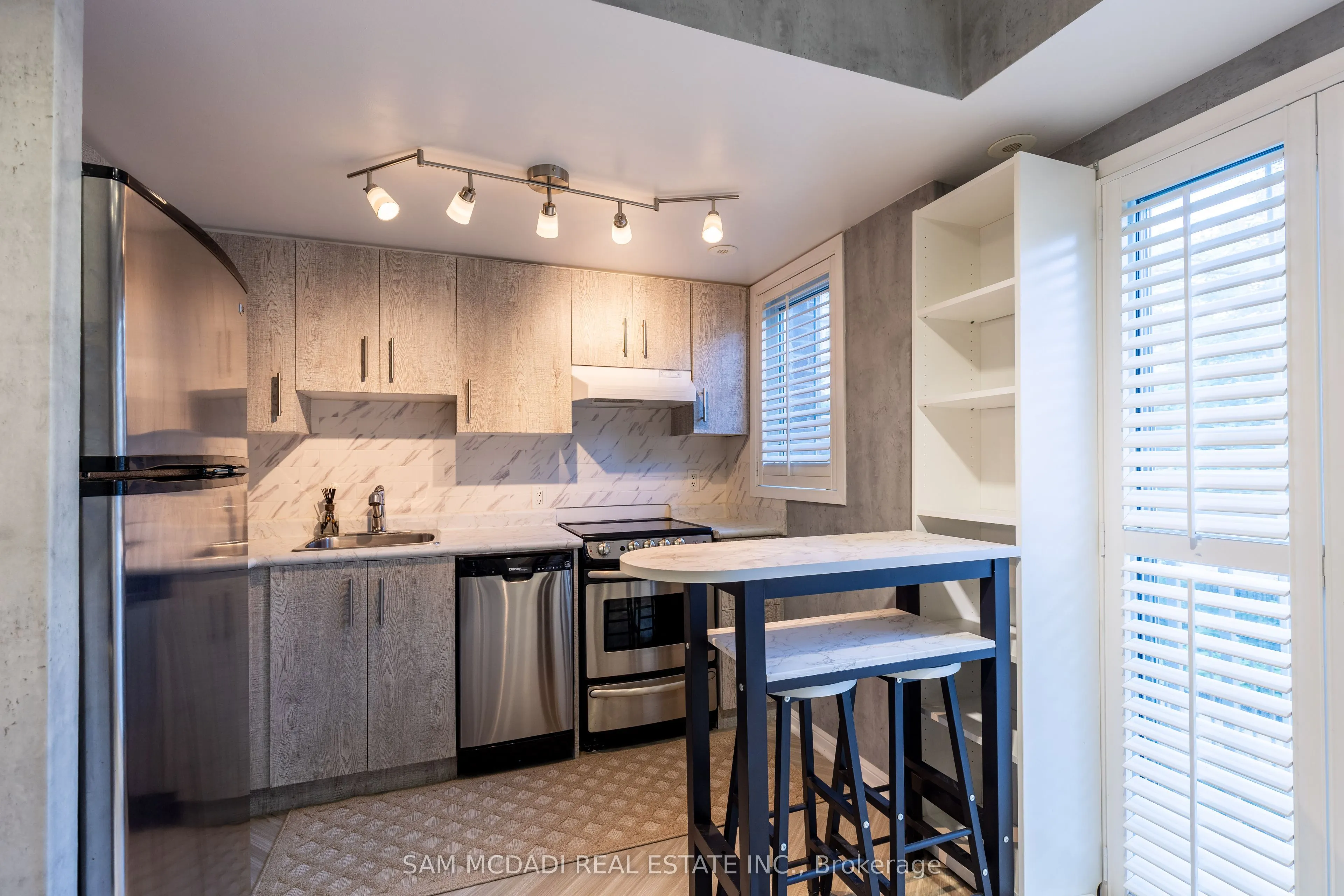 9 Windermere Avenue, #85