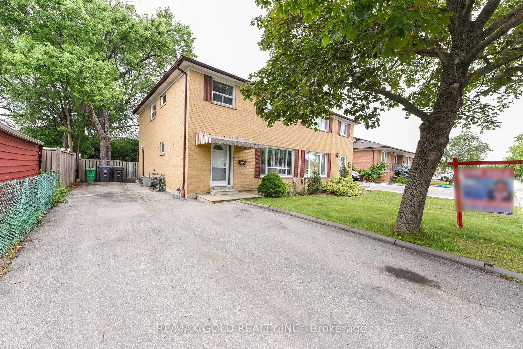 3507 Laddie Crescent