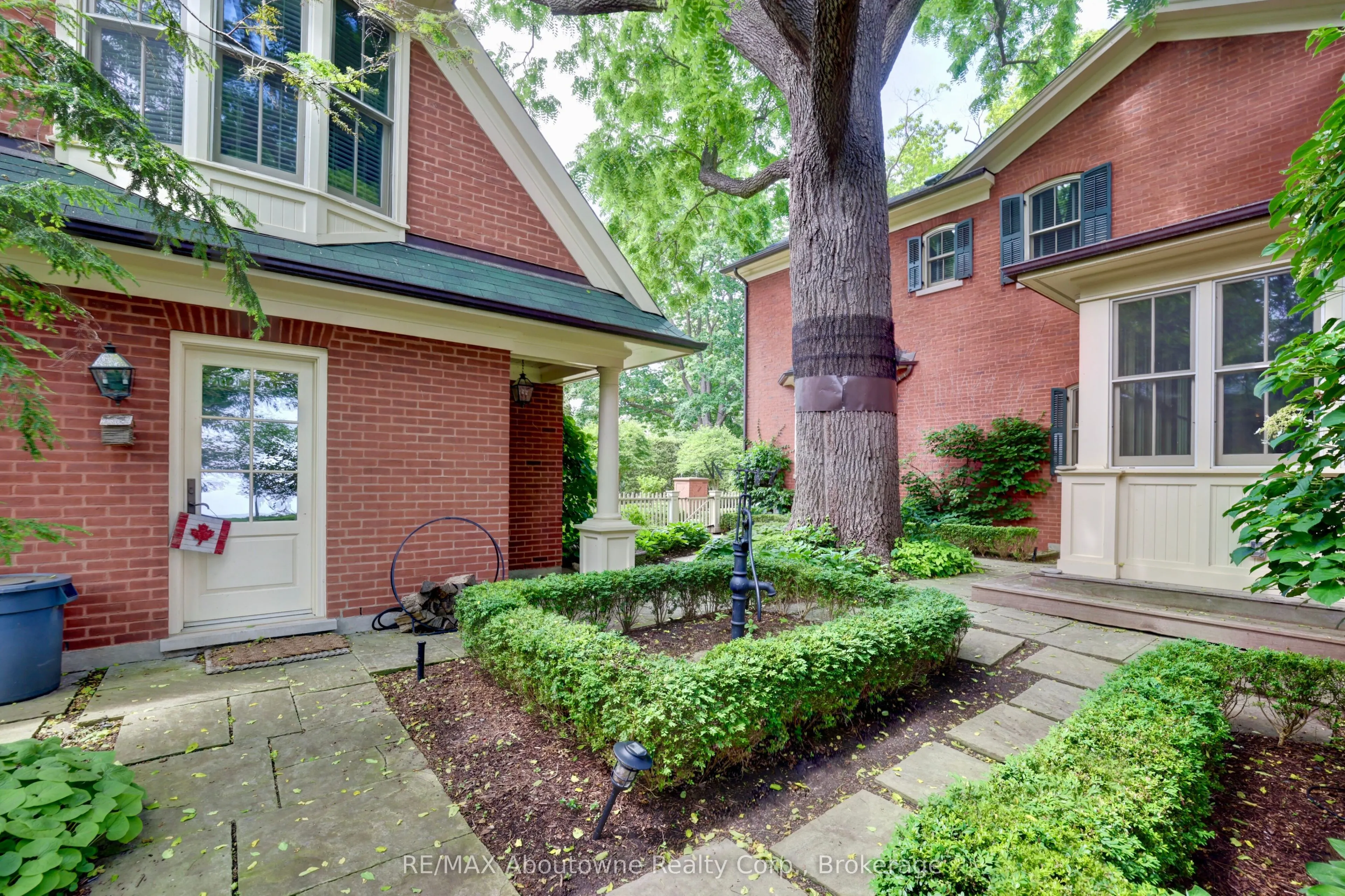 350 King Street