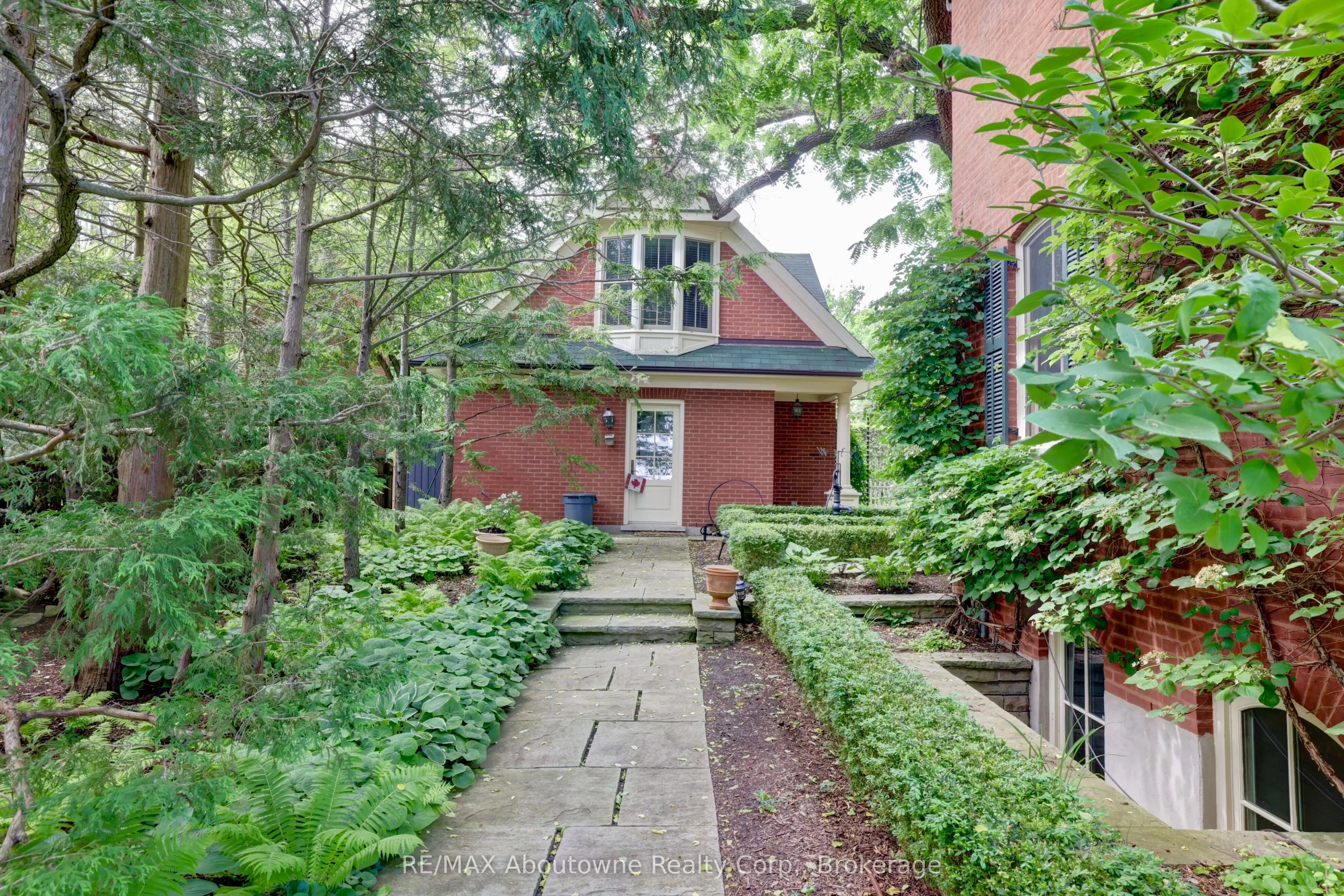 350 King Street