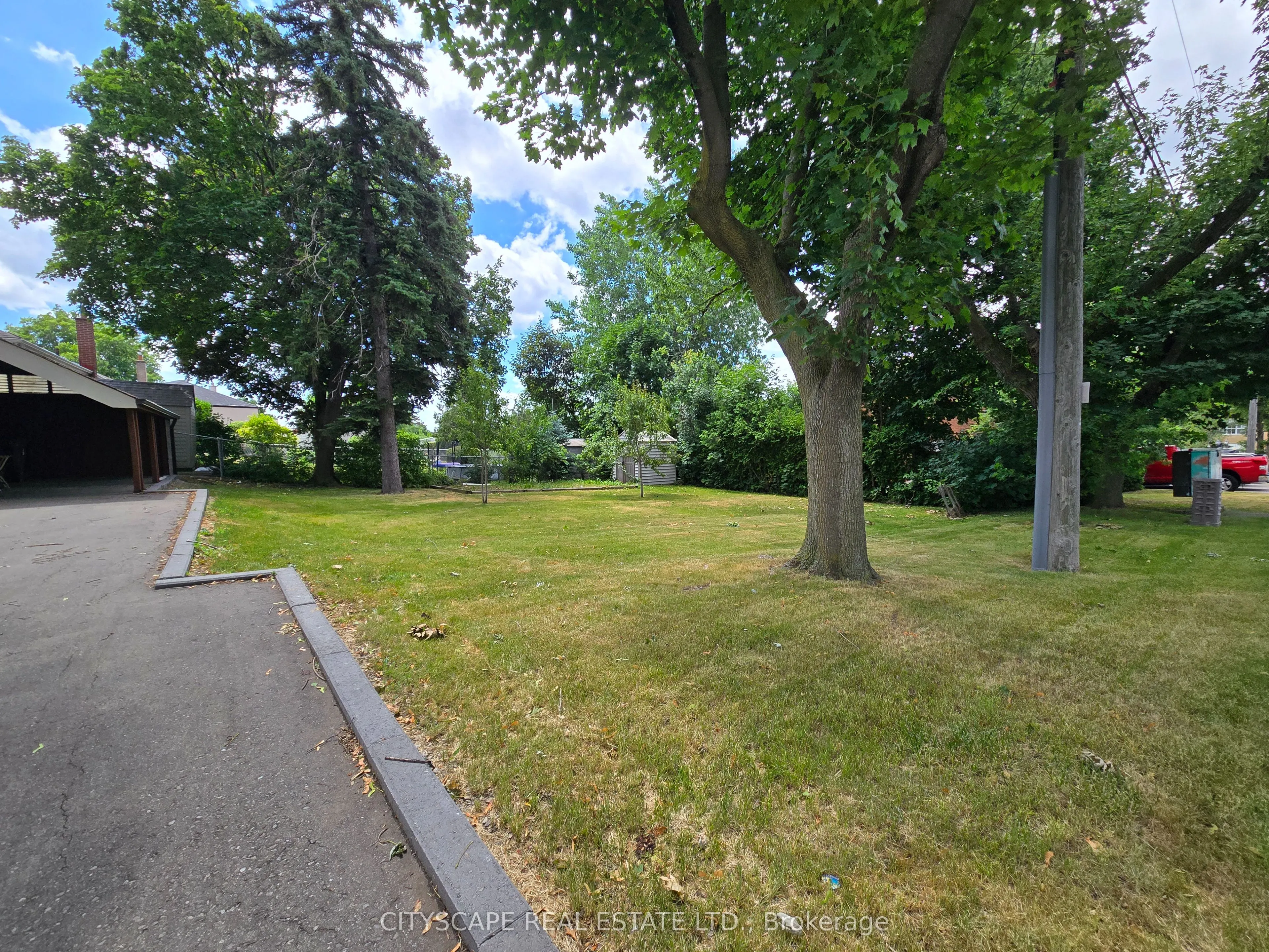 1 Letchworth Crescent