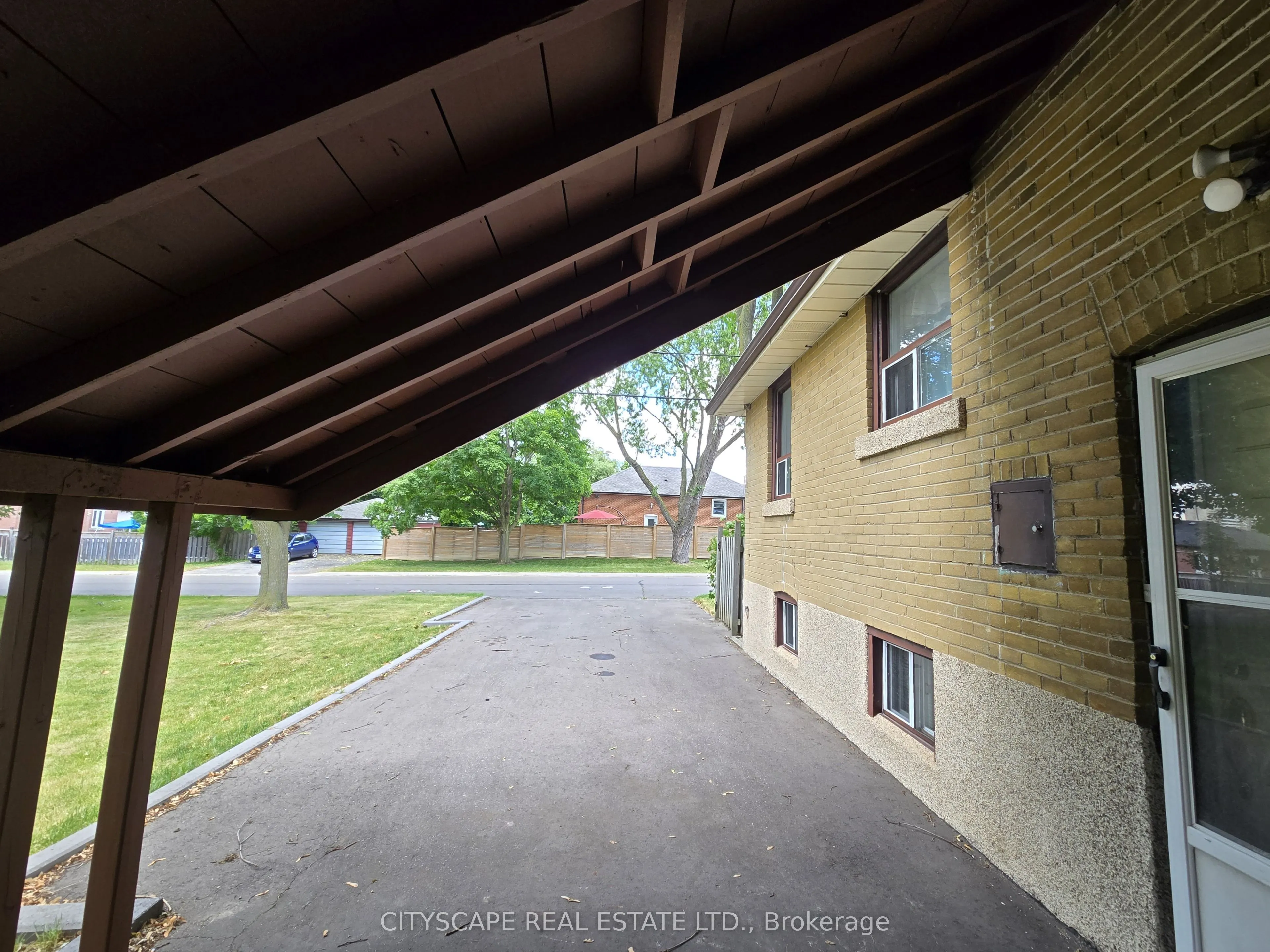 1 Letchworth Crescent