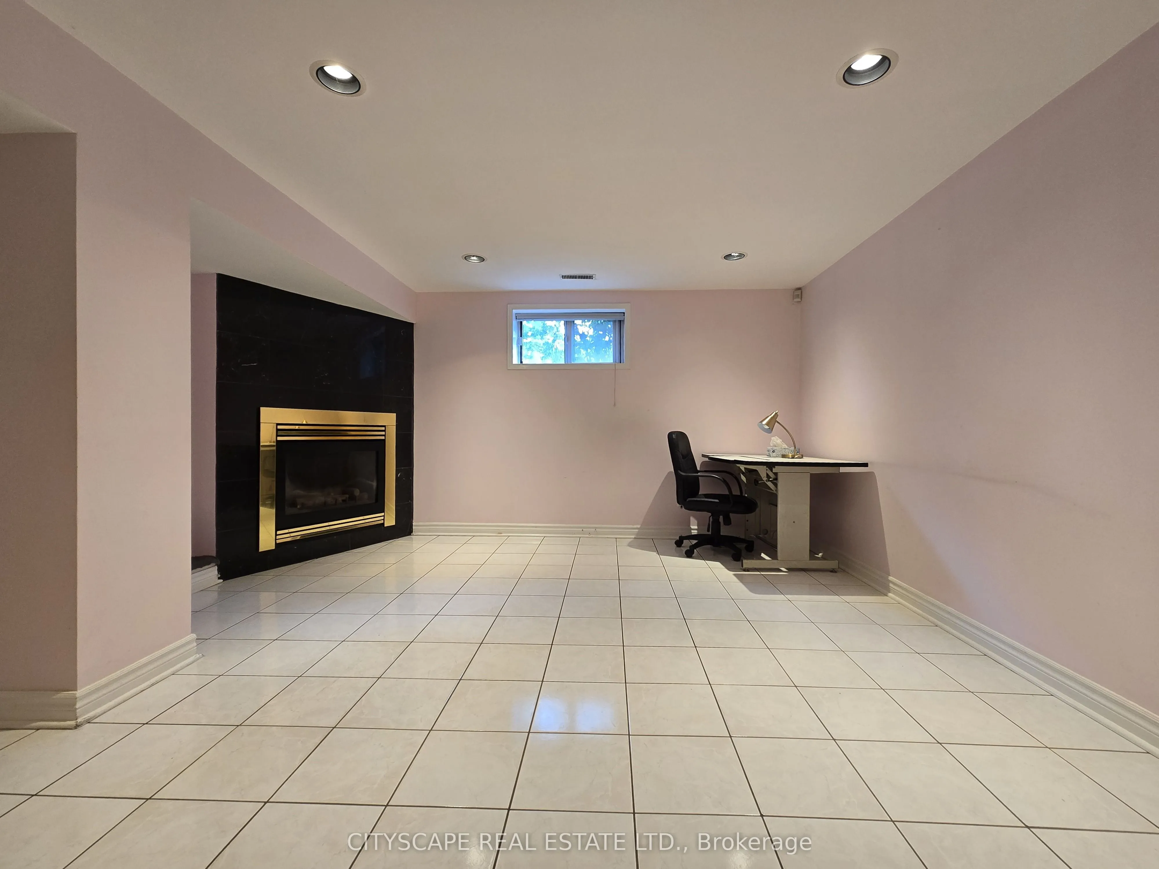 1 Letchworth Crescent