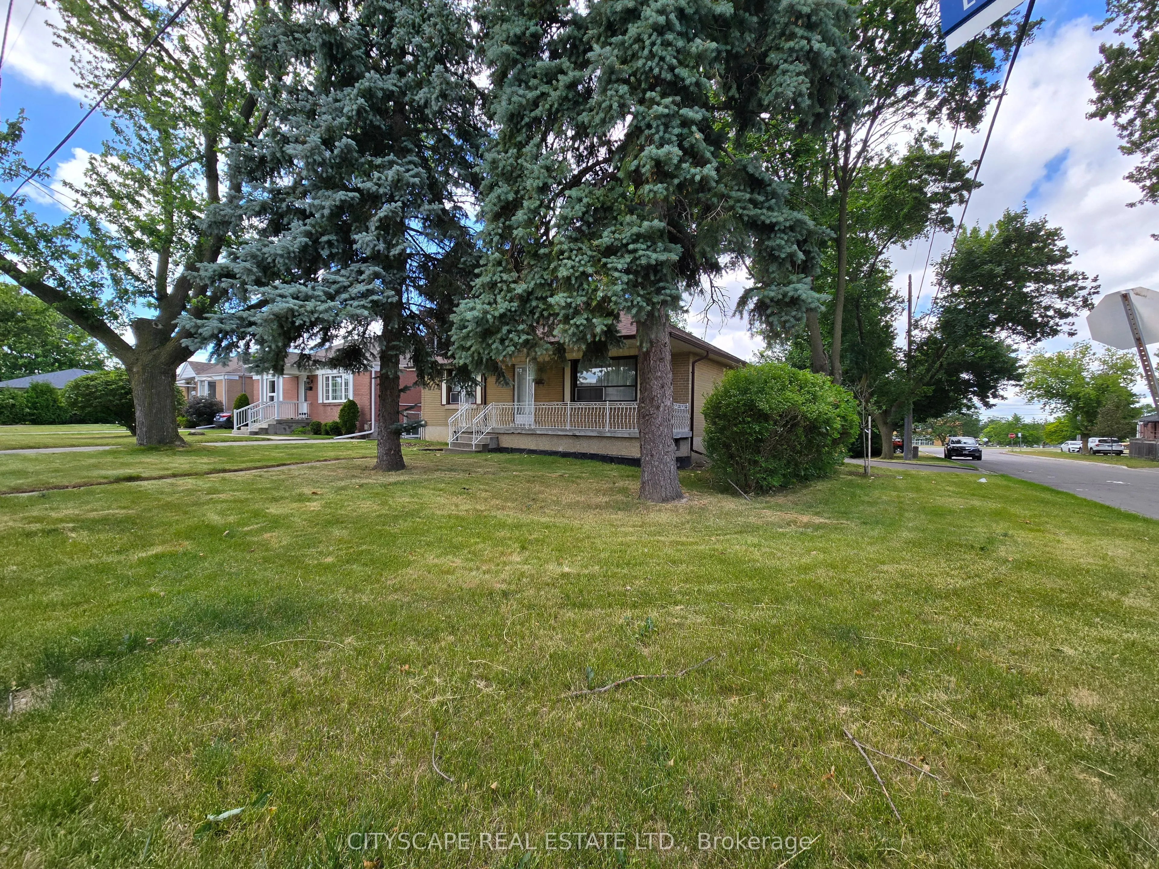 1 Letchworth Crescent