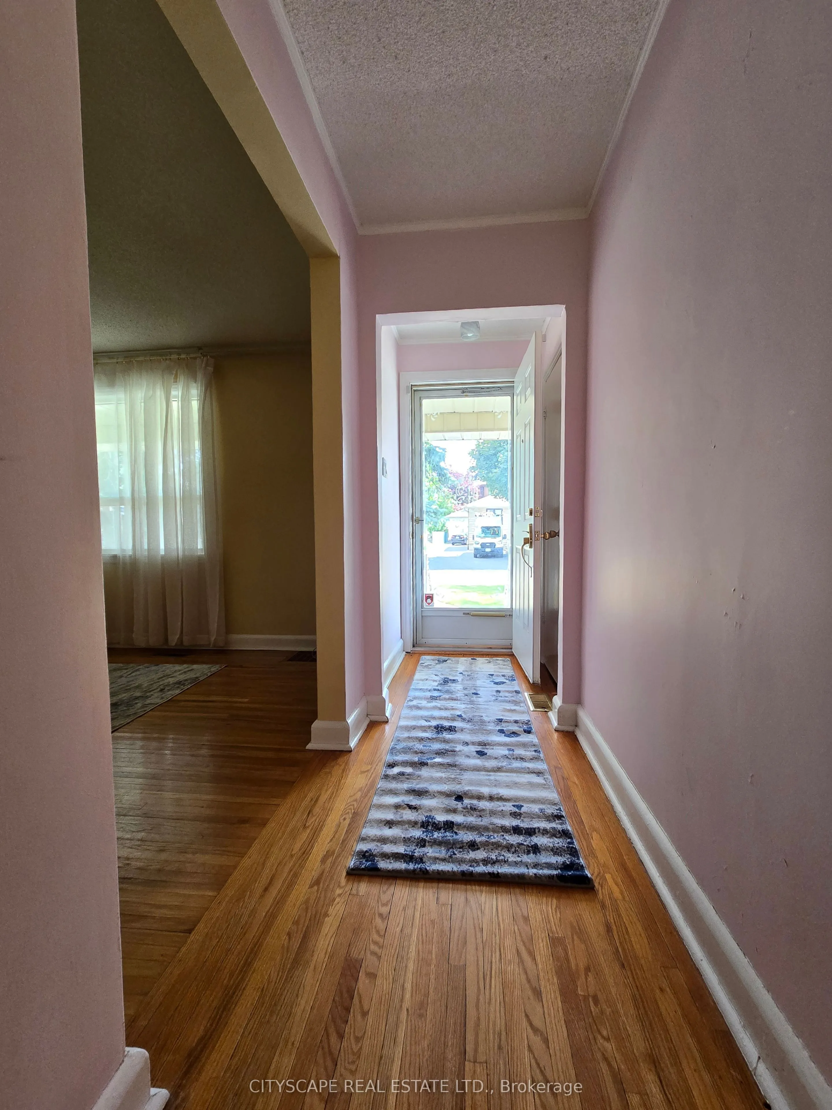1 Letchworth Crescent