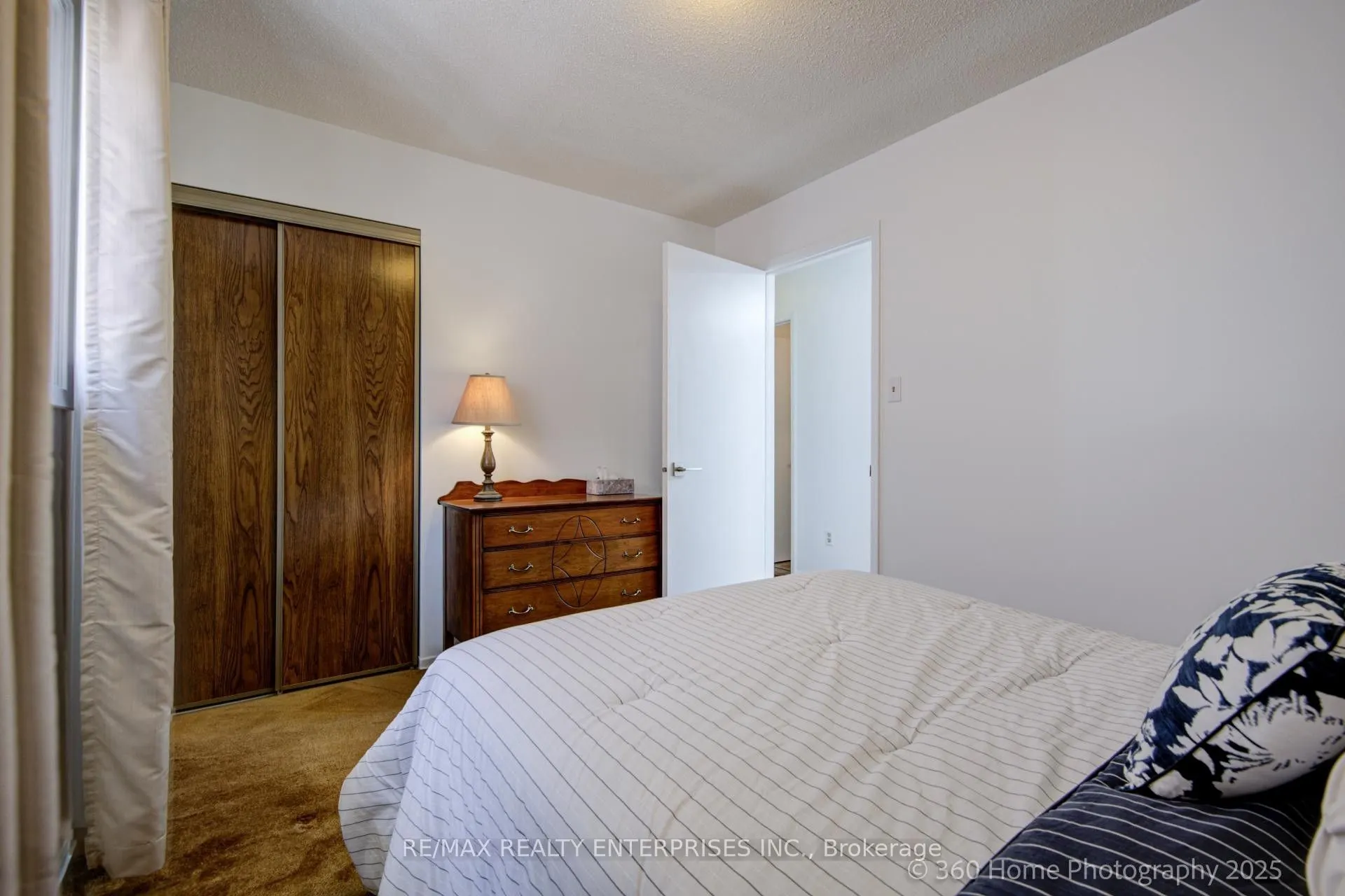 4425 Sawmill Valley Drive