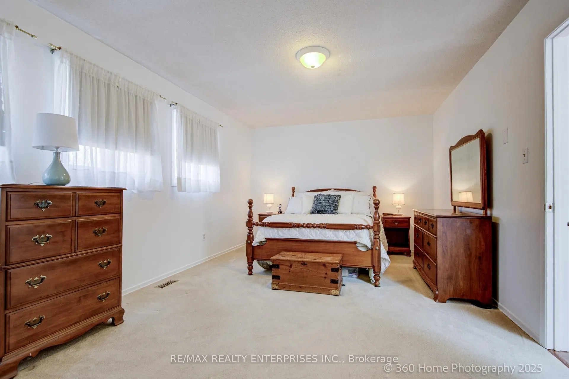 4425 Sawmill Valley Drive