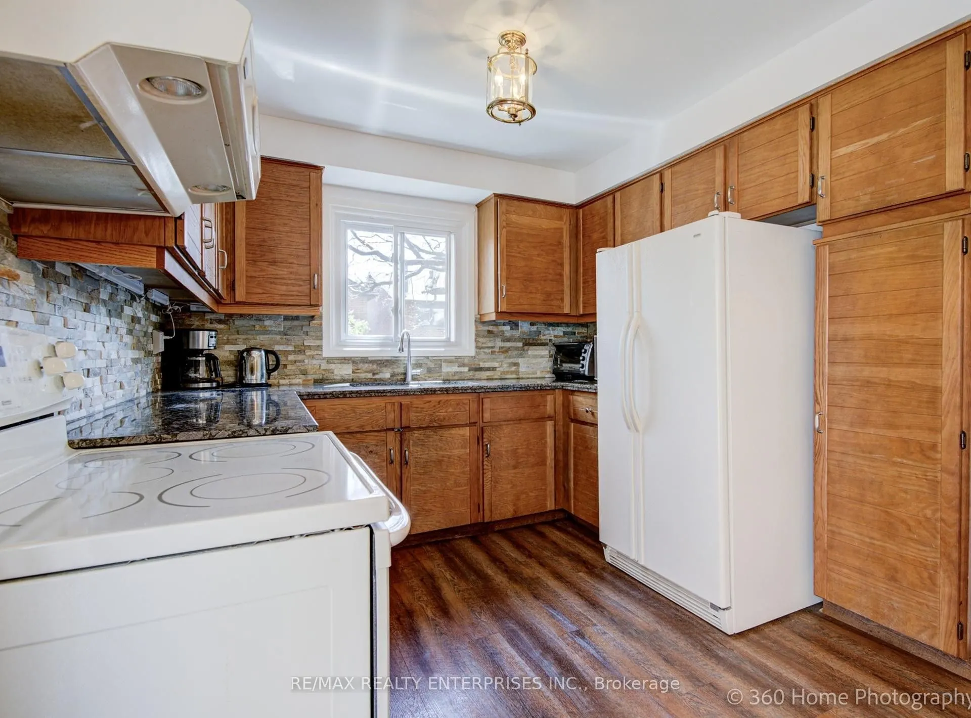 4425 Sawmill Valley Drive