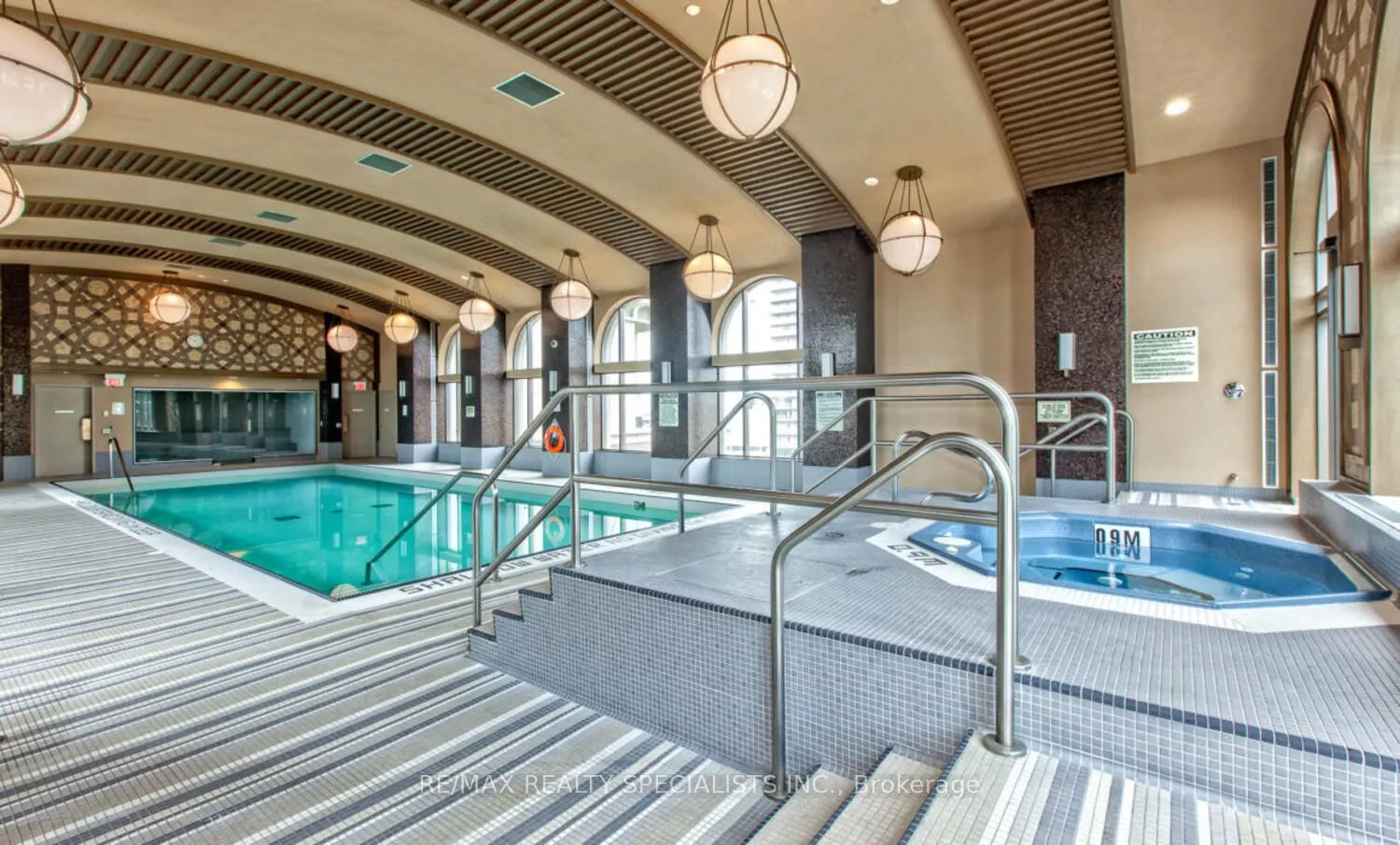 385 Prince Of Wales Drive, #1111