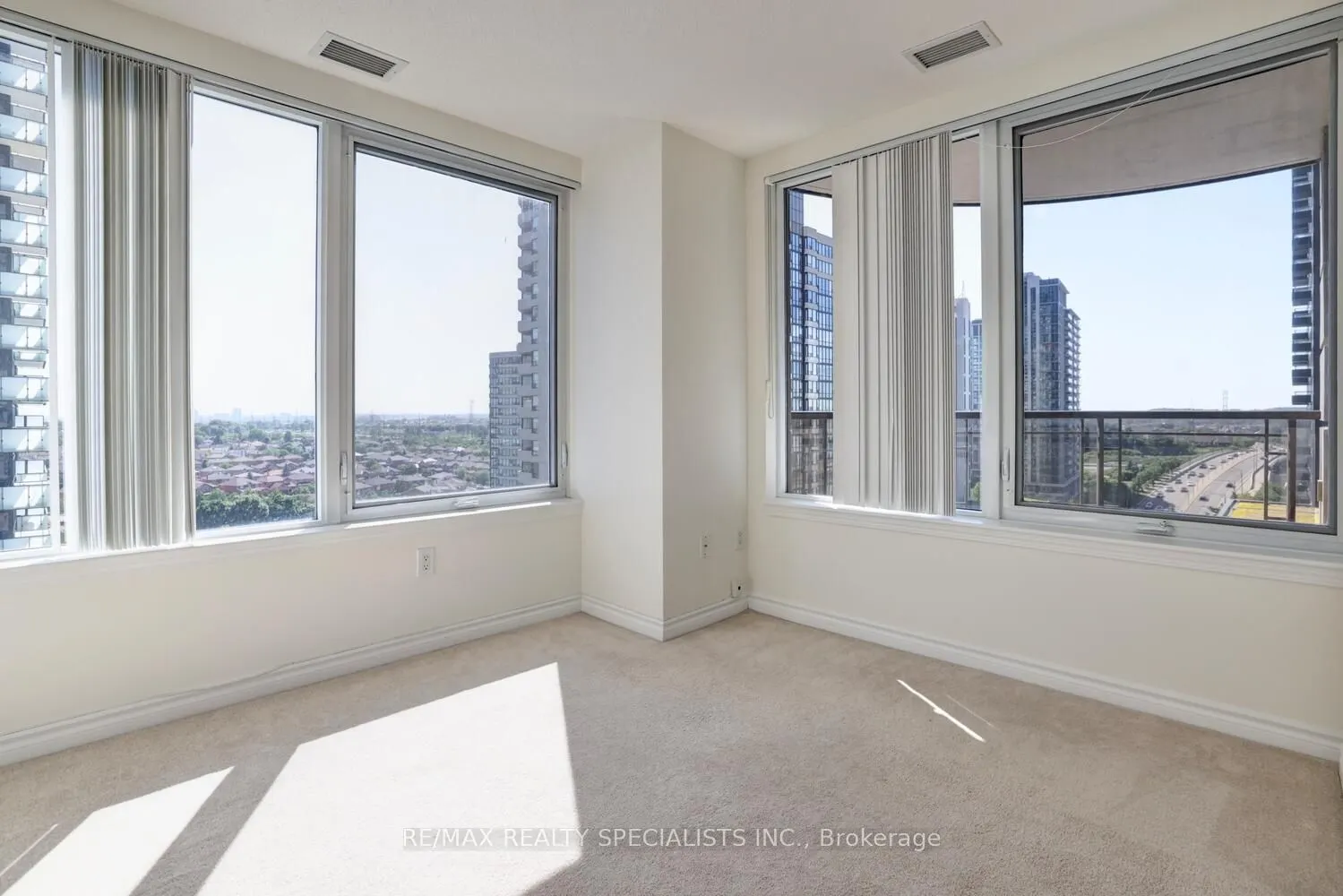 385 Prince Of Wales Drive, #1111