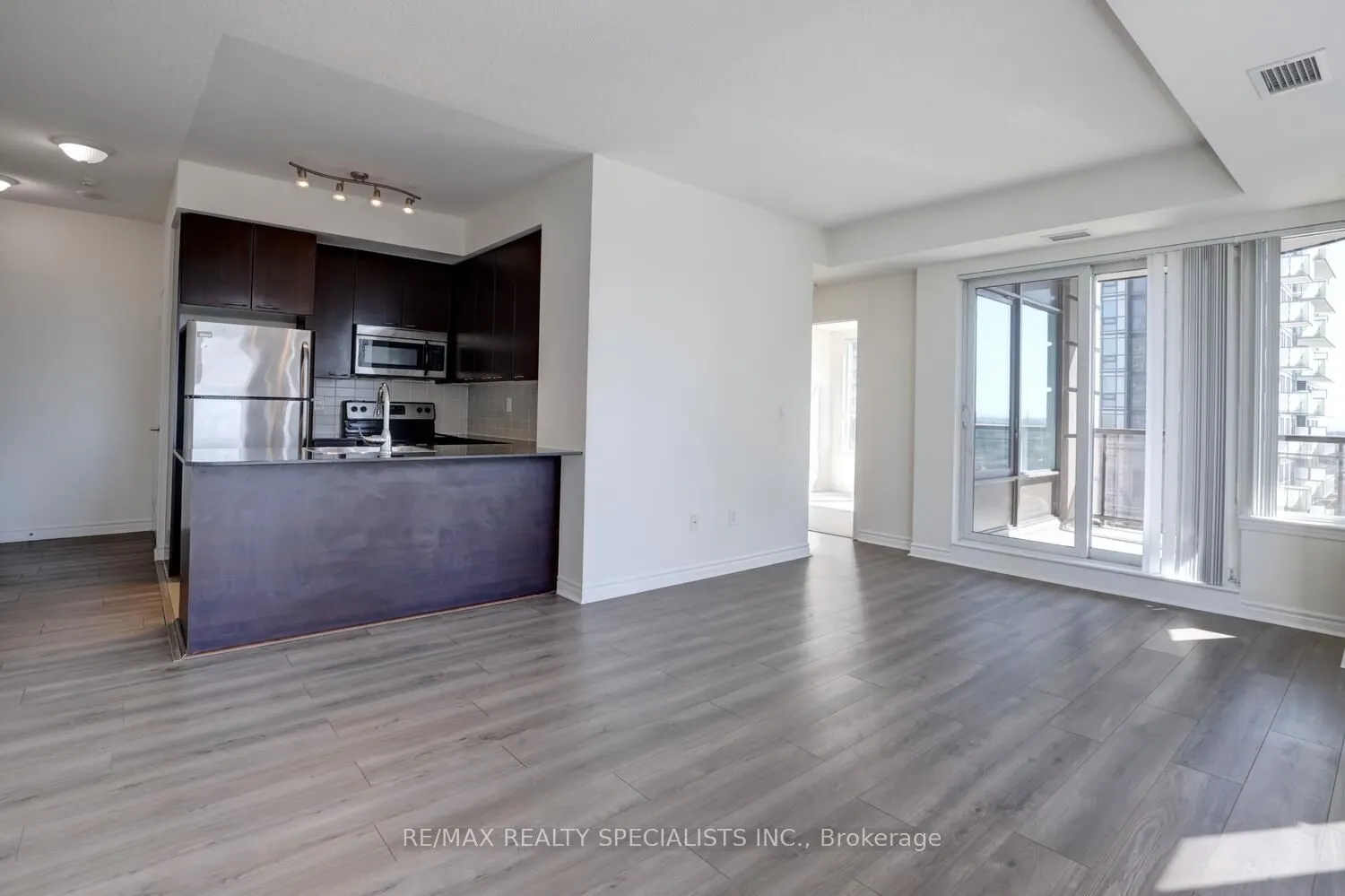 385 Prince Of Wales Drive, #1111