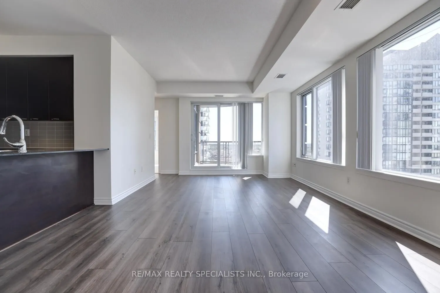 385 Prince Of Wales Drive, #1111