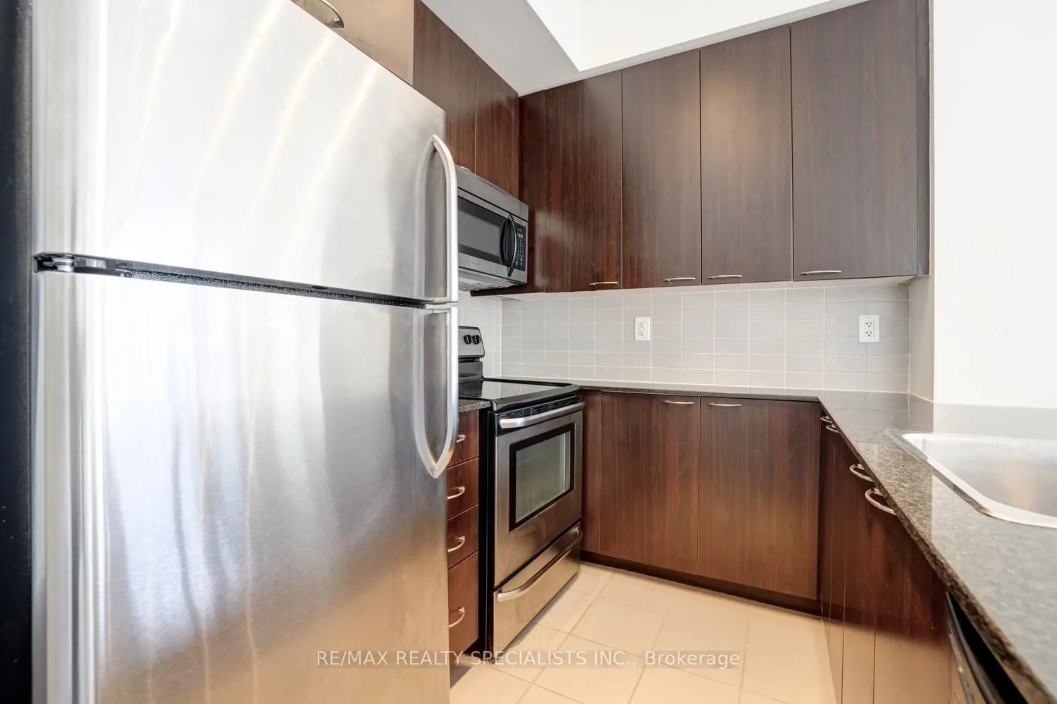 385 Prince Of Wales Drive, #1111