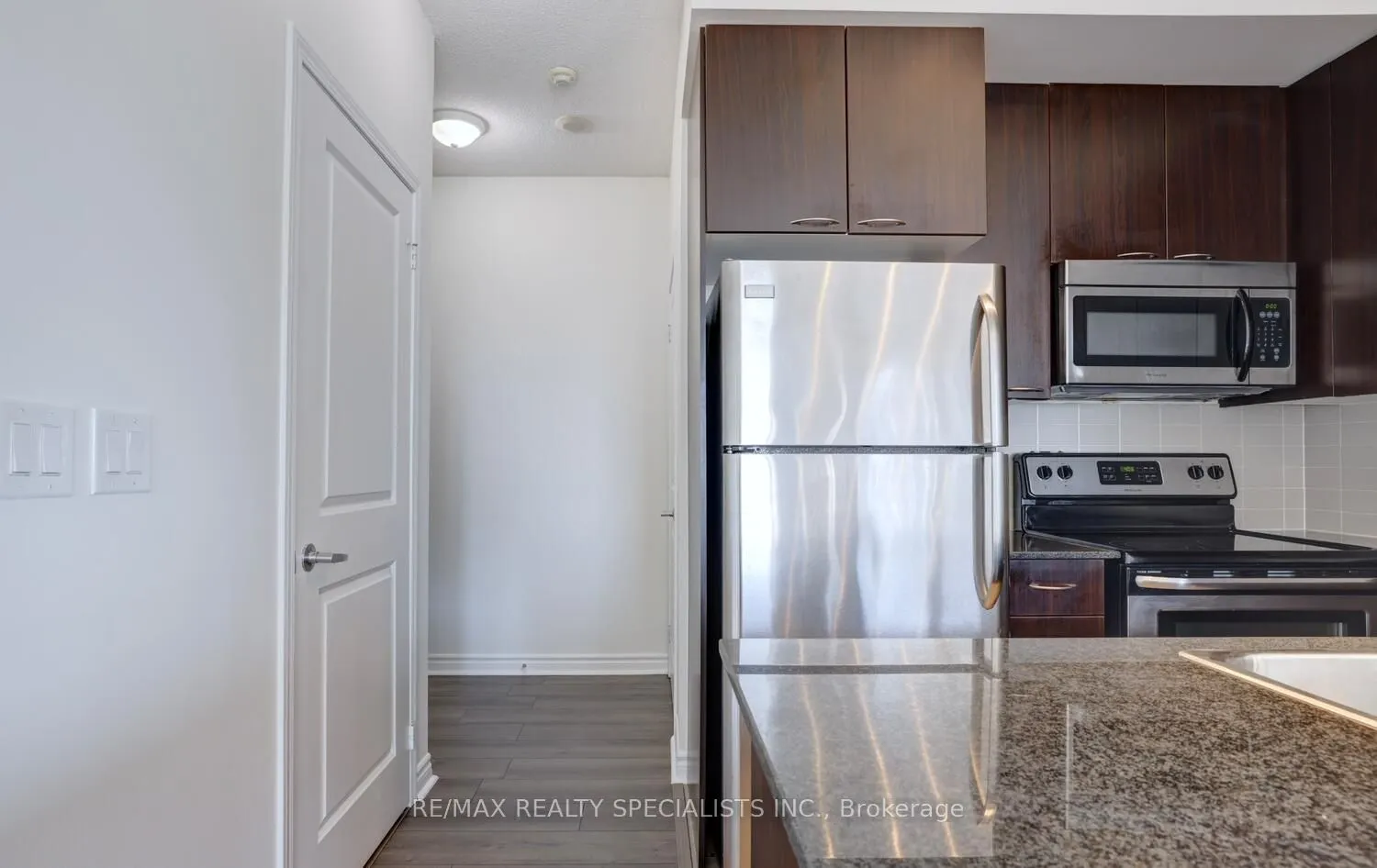 385 Prince Of Wales Drive, #1111