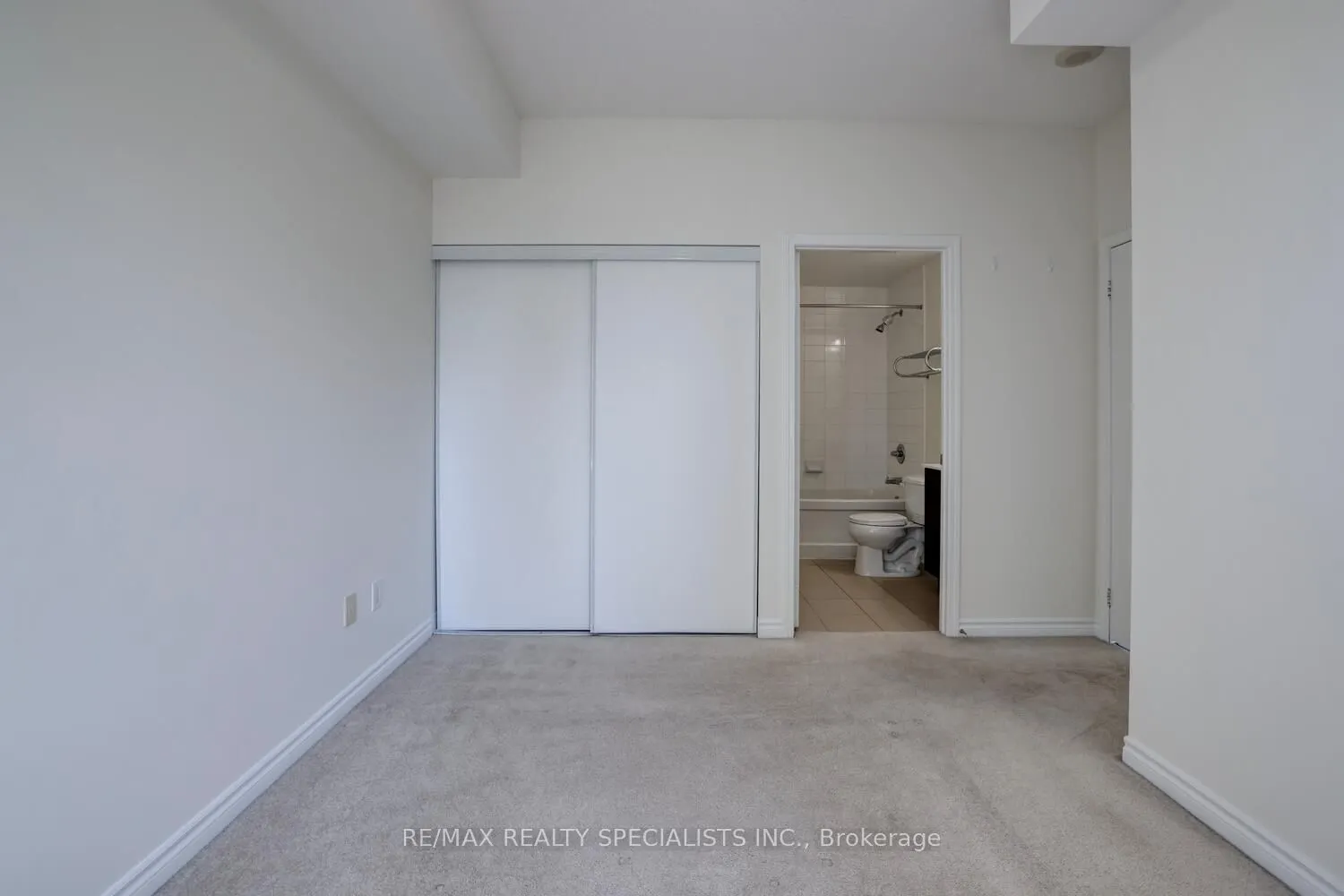 385 Prince Of Wales Drive, #1111