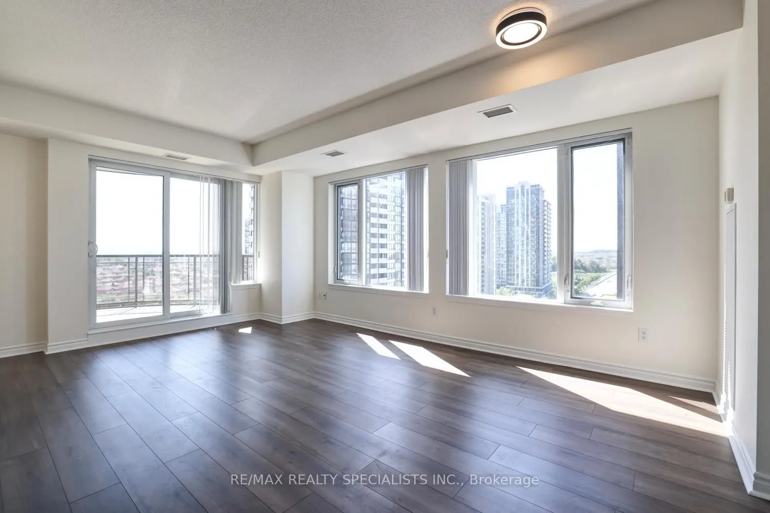 385 Prince Of Wales Drive, #1111