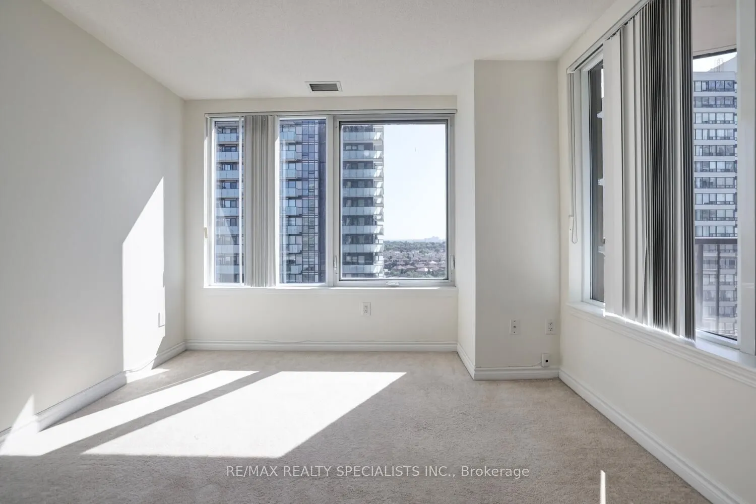 385 Prince Of Wales Drive, #1111