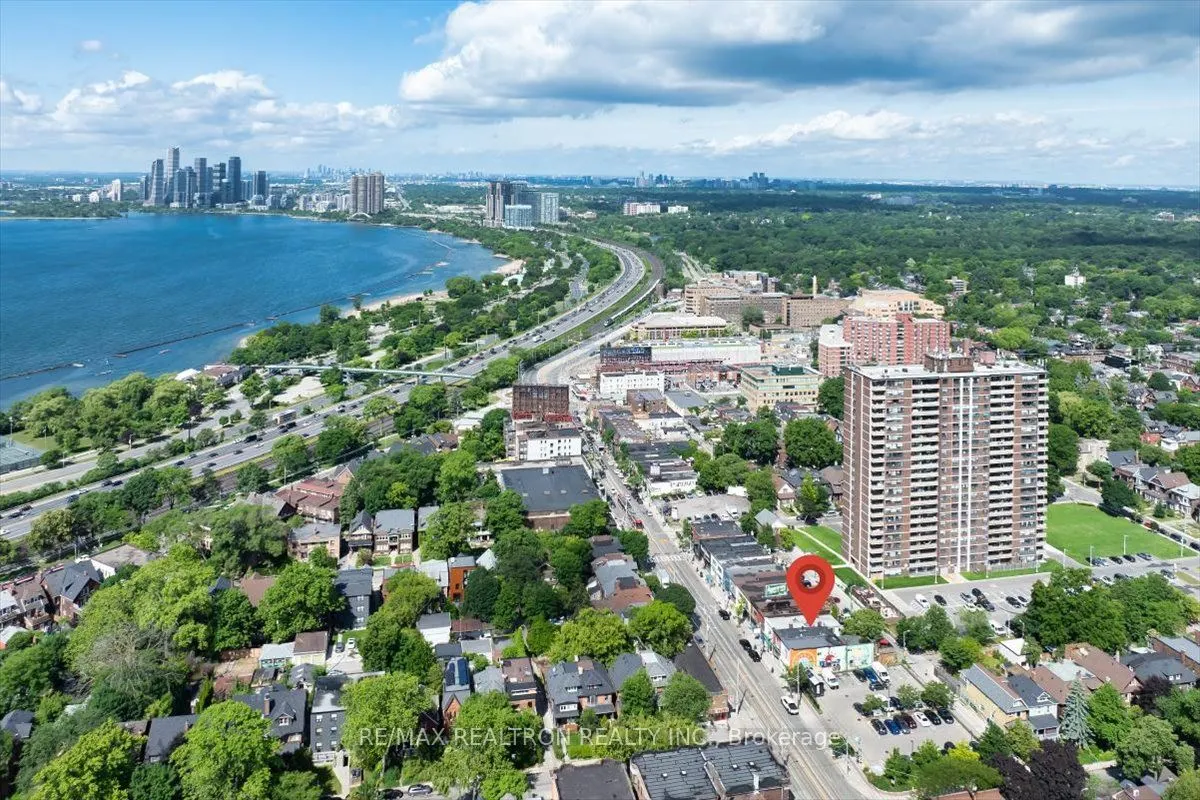 1640 Queen Street W