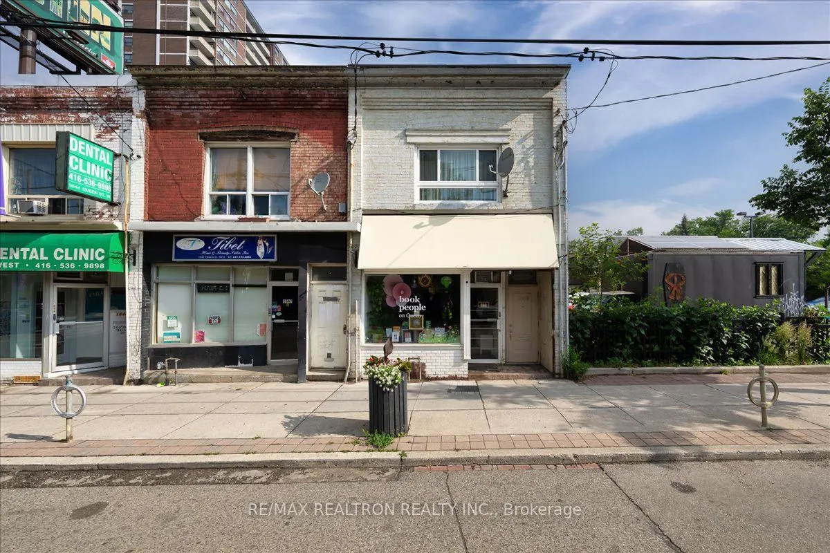1640 Queen Street W