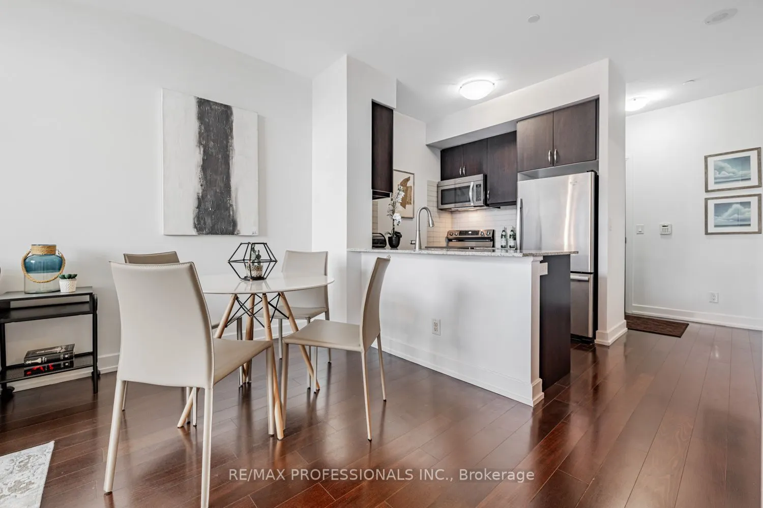 6 Eva Road, #205