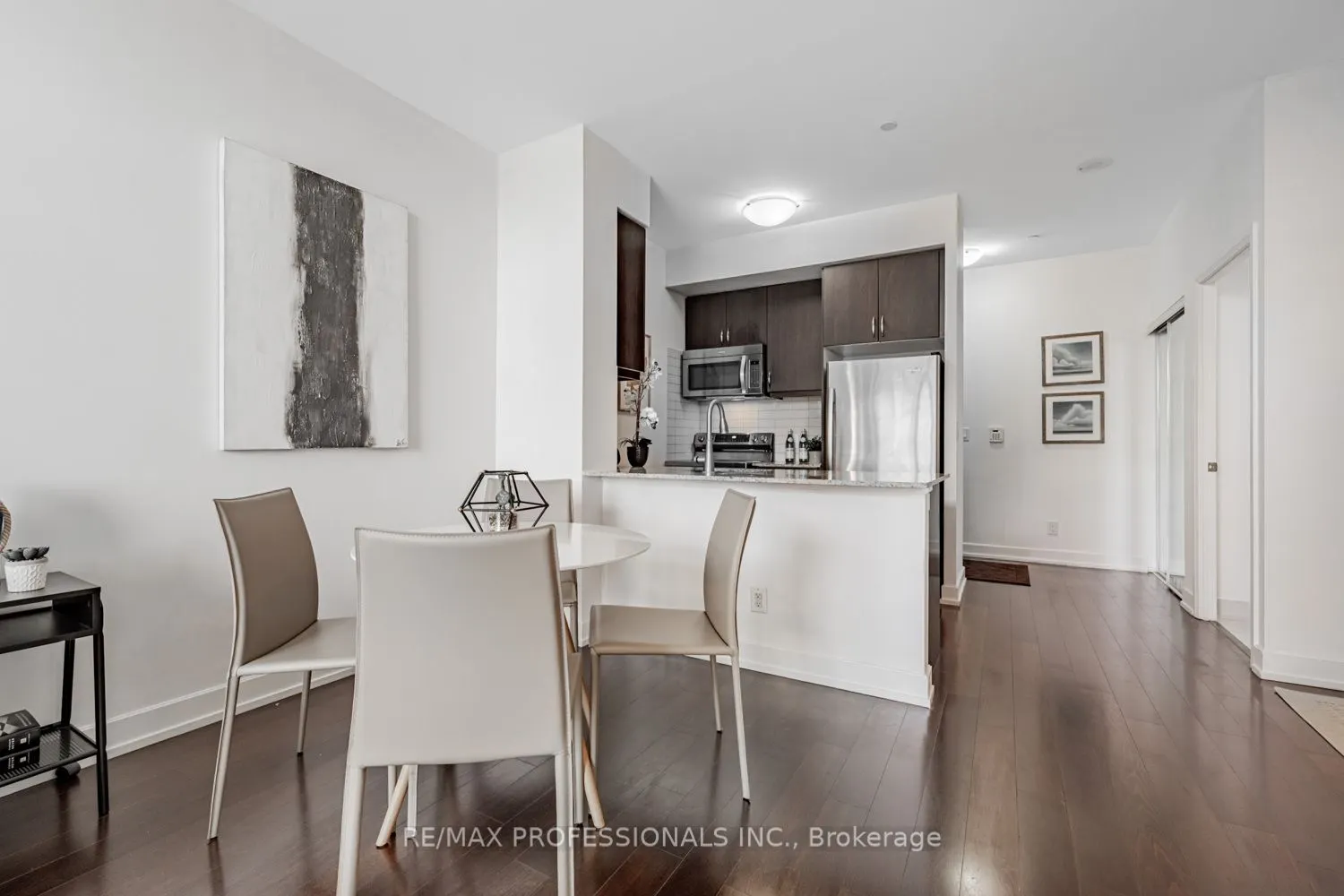 6 Eva Road, #205