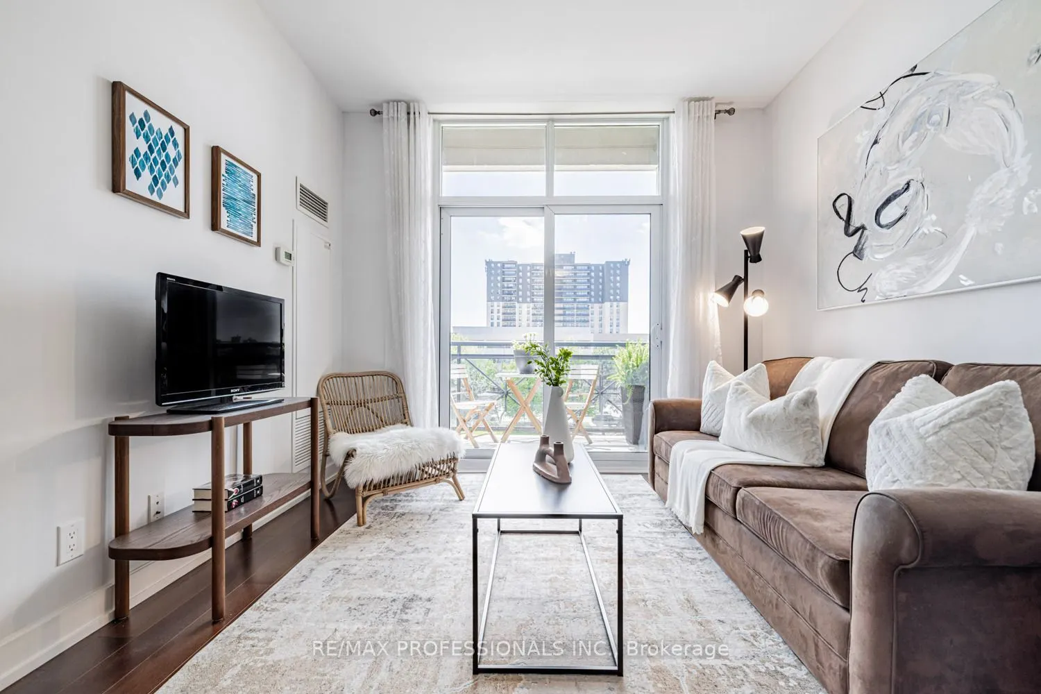 6 Eva Road, #205